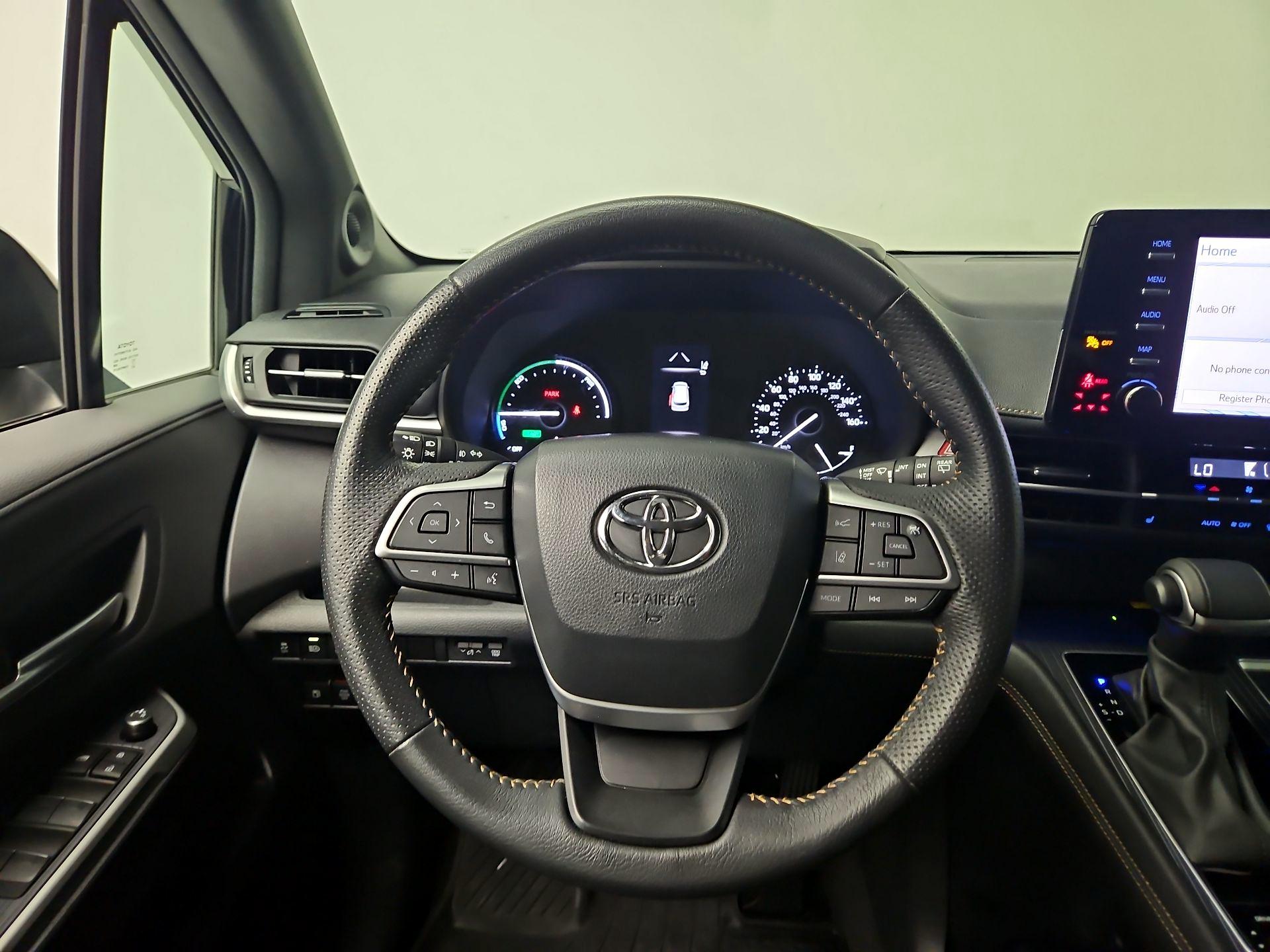 Thumbnail: 2024 Toyota Sienna - 10