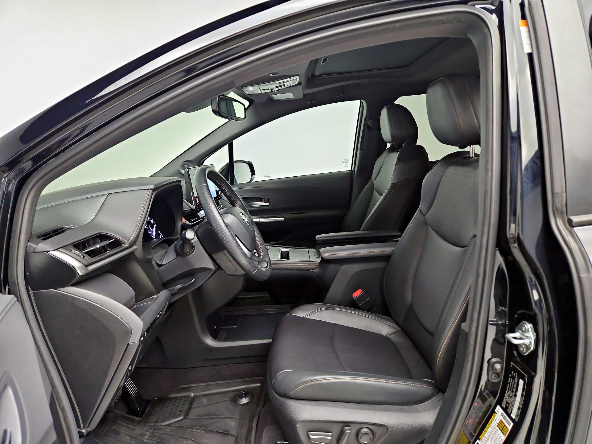 Thumbnail: 2024 Toyota Sienna - 11