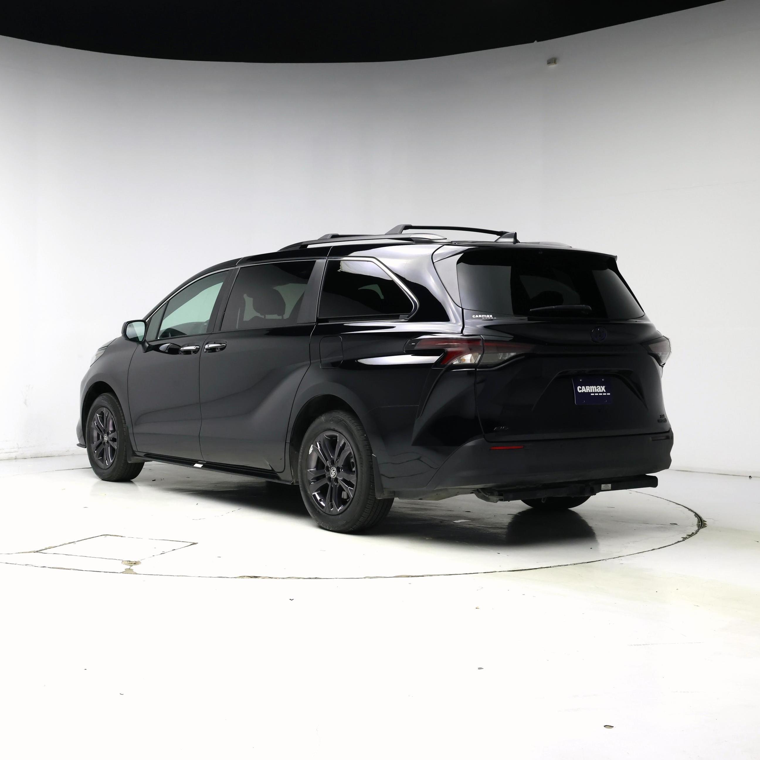 Thumbnail: 2024 Toyota Sienna - 2