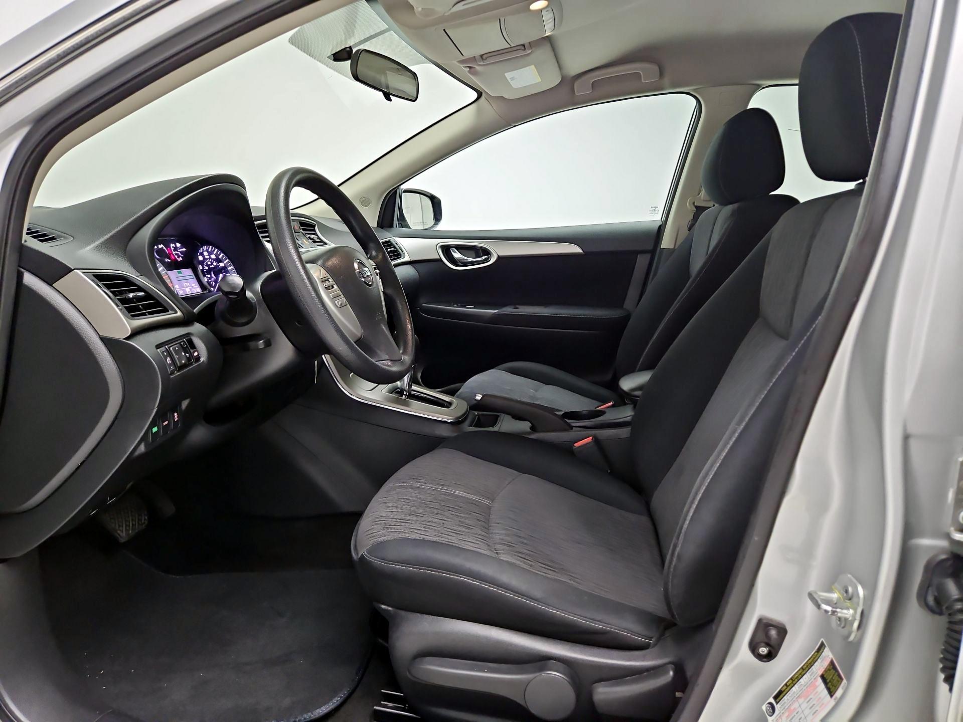 Thumbnail: 2014 Nissan Sentra - 11