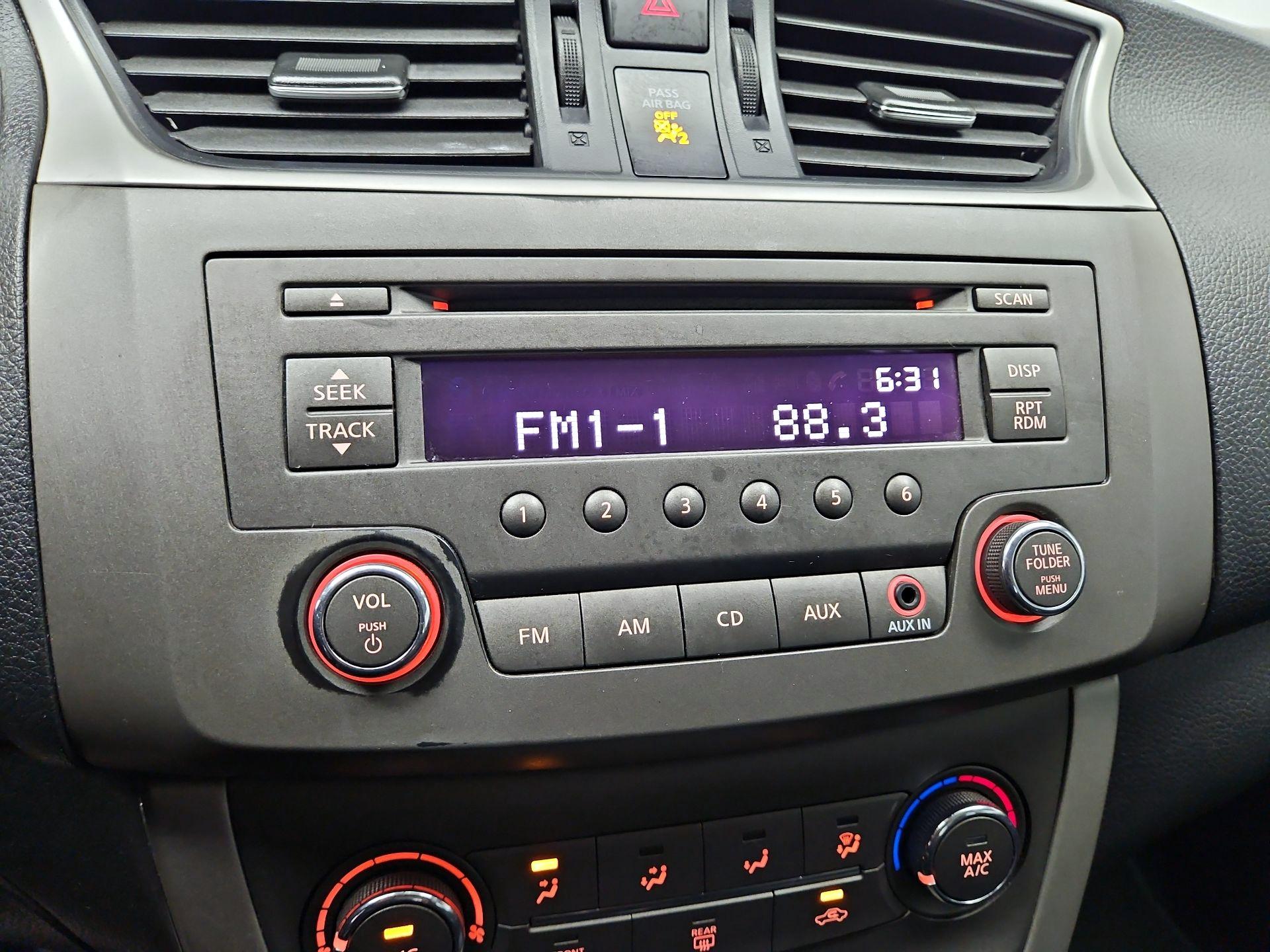 Thumbnail: 2014 Nissan Sentra - 14