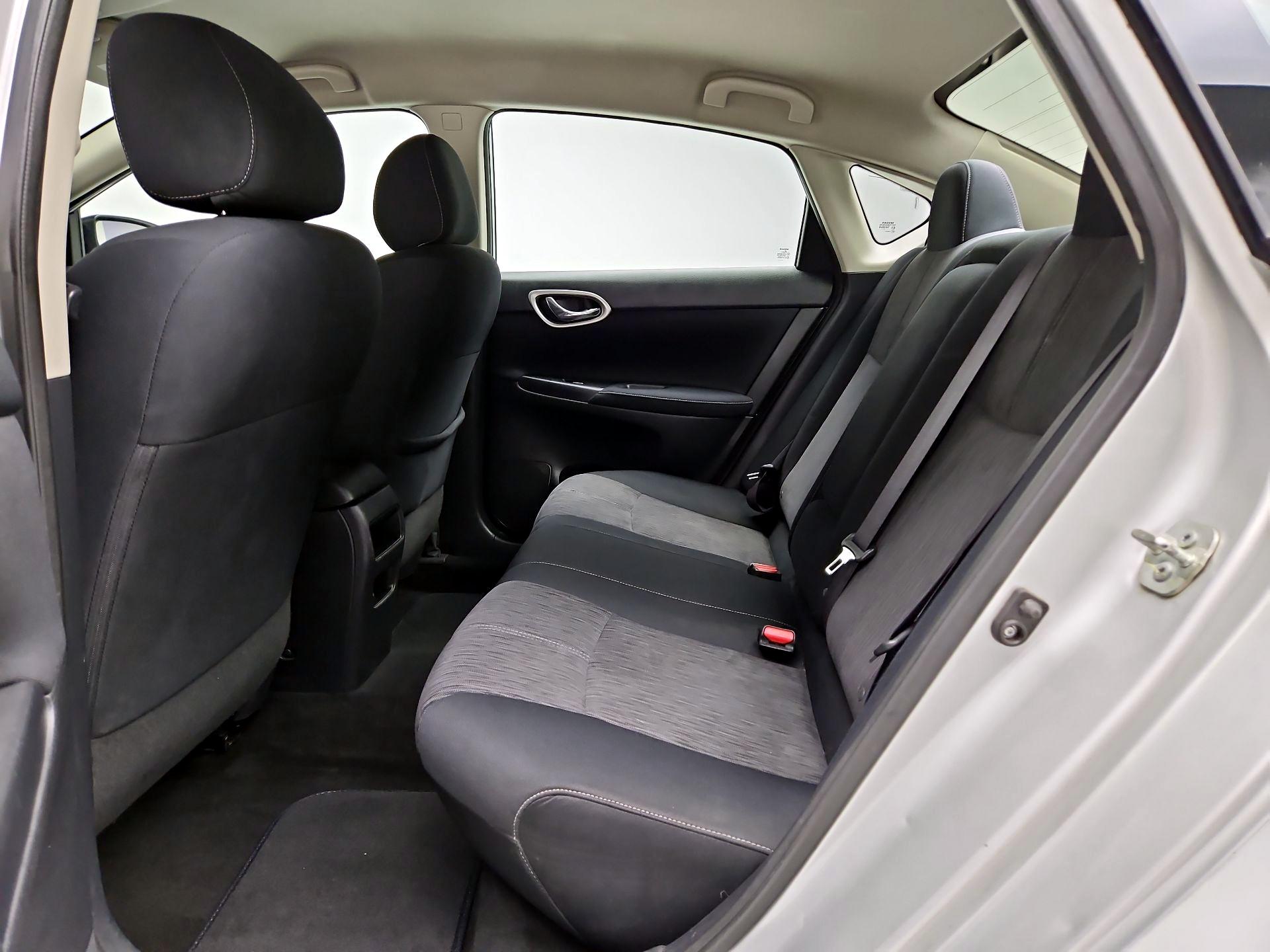 Thumbnail: 2014 Nissan Sentra - 18
