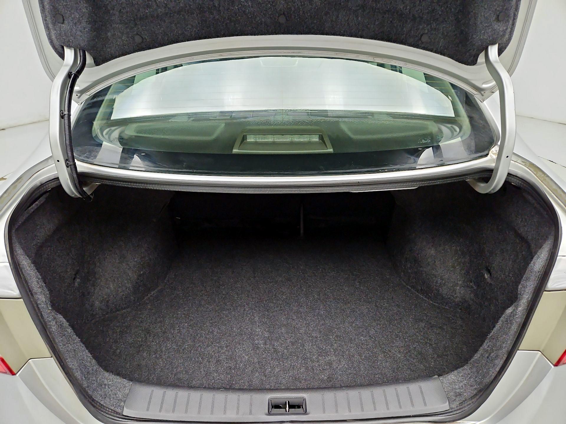 Thumbnail: 2014 Nissan Sentra - 19