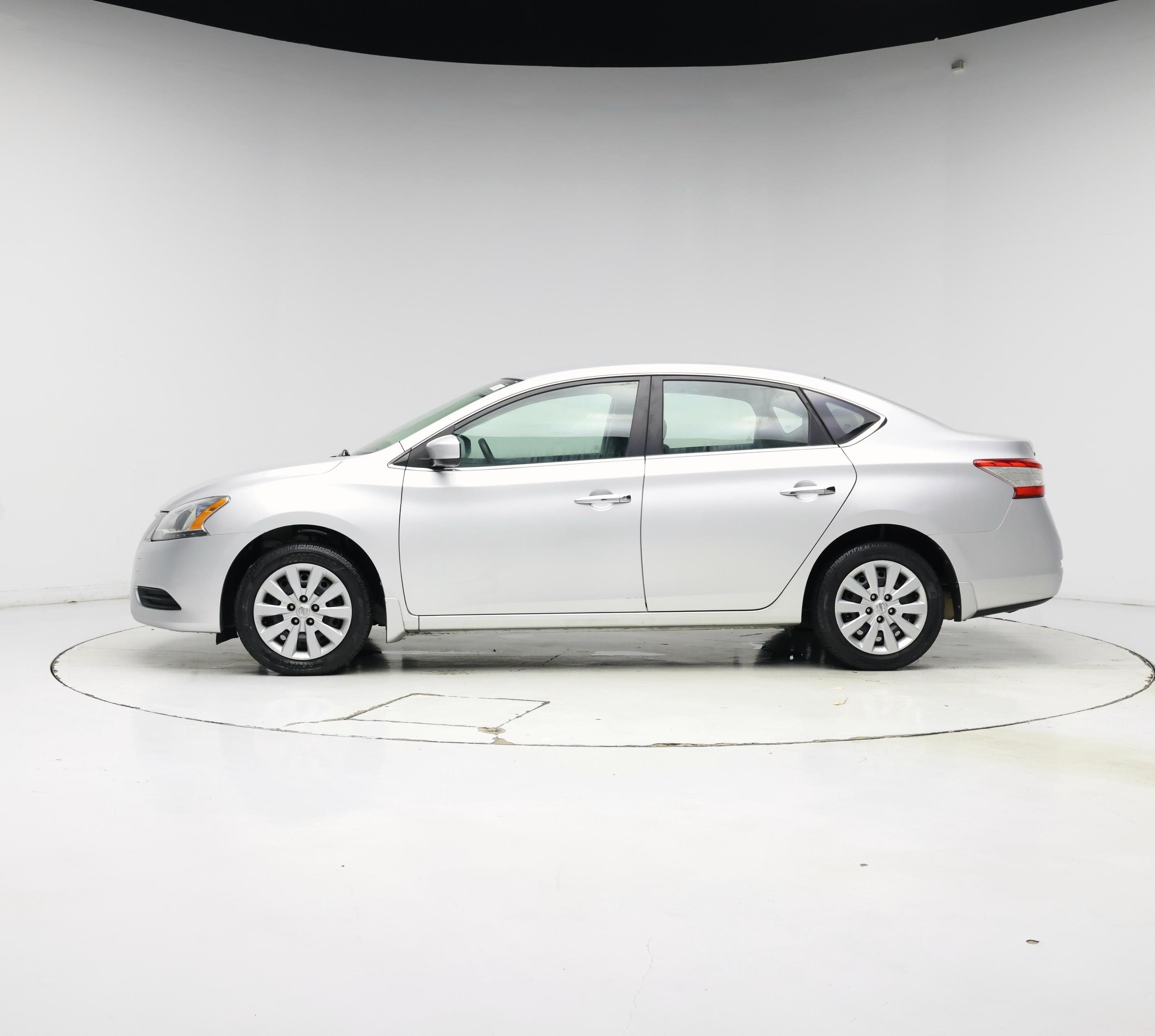 Thumbnail: 2014 Nissan Sentra - 3