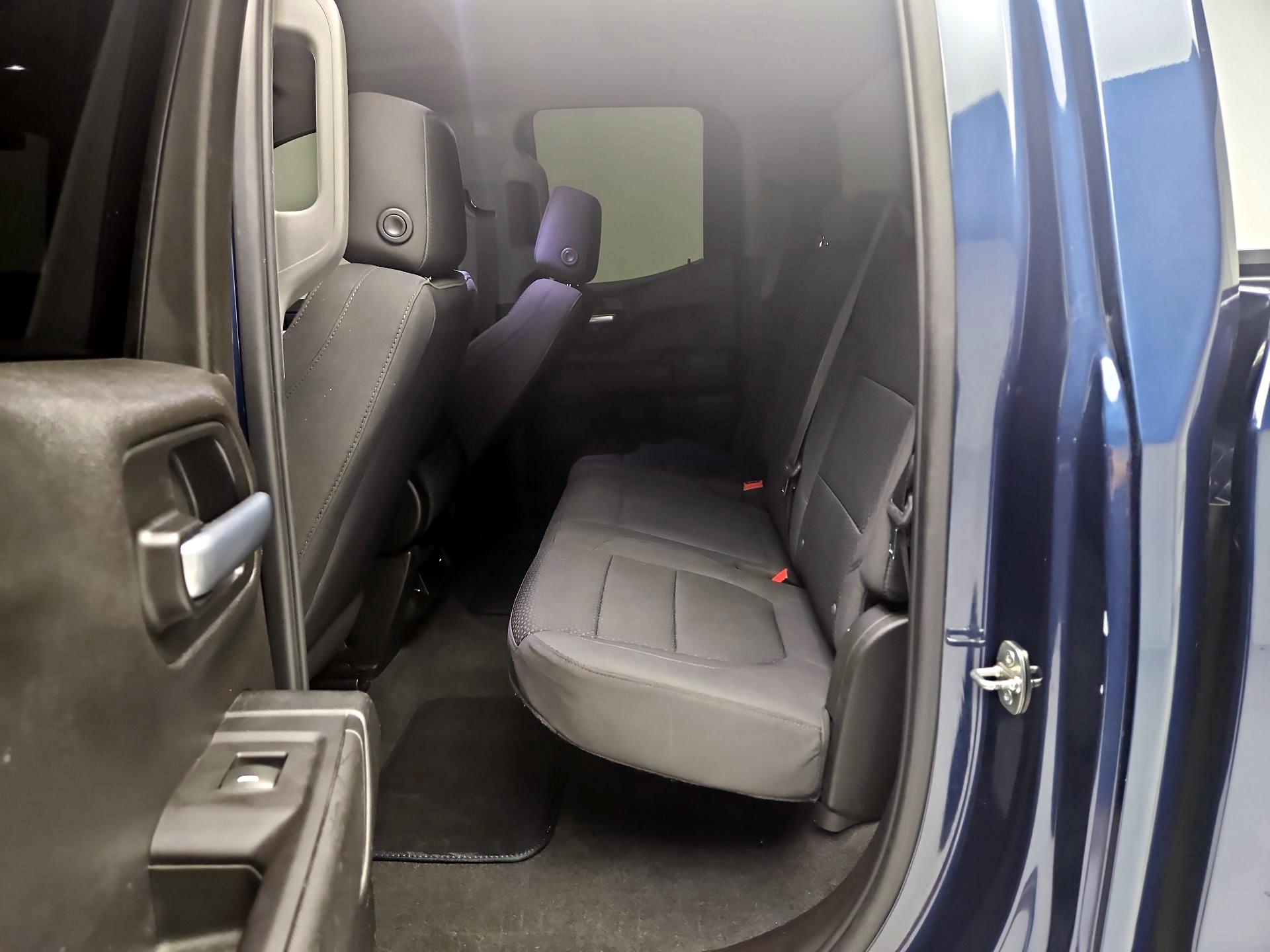Thumbnail: 2021 Chevrolet Silverado 1500 - 17