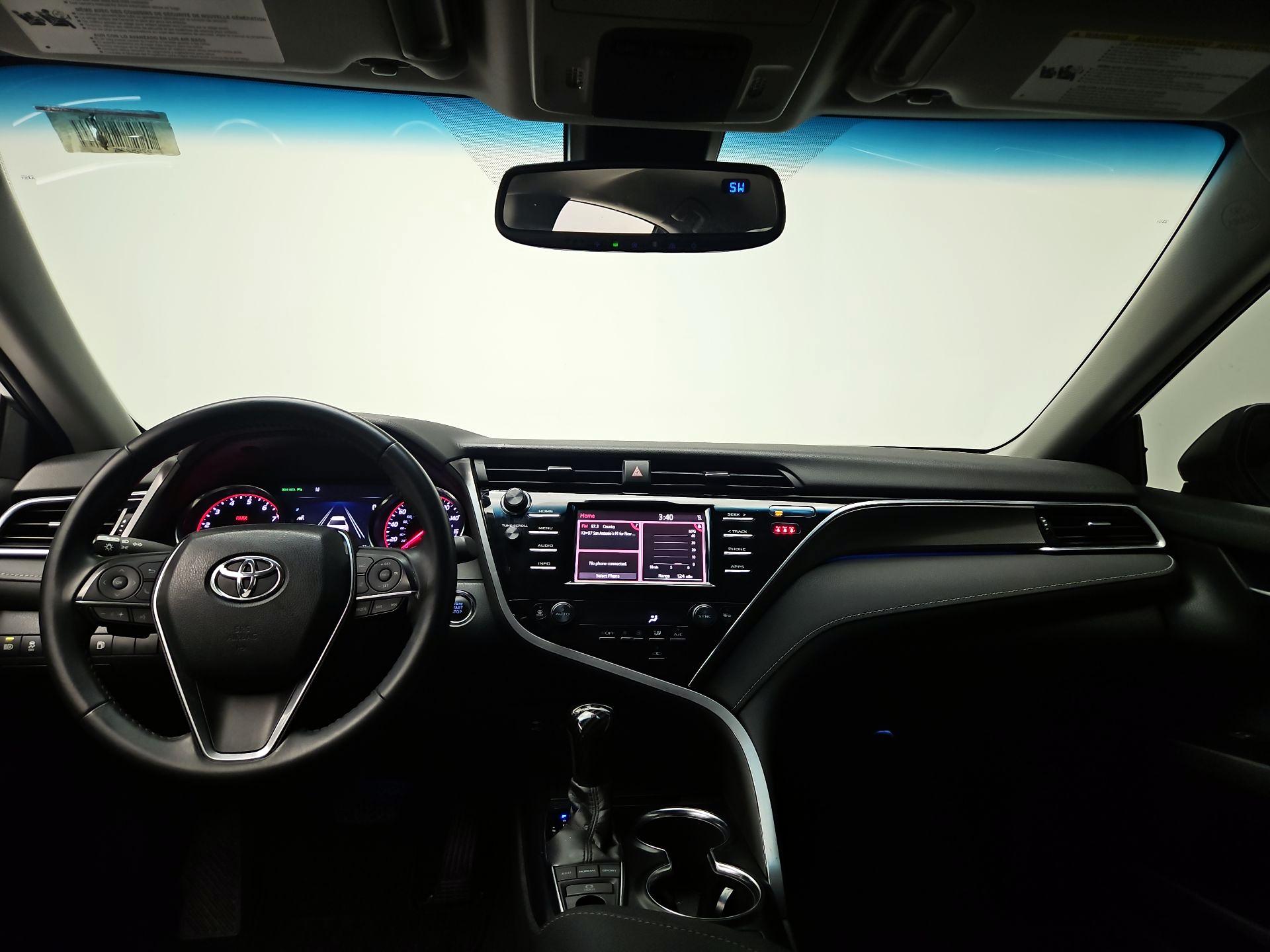 Thumbnail: 2018 Toyota Camry - 9