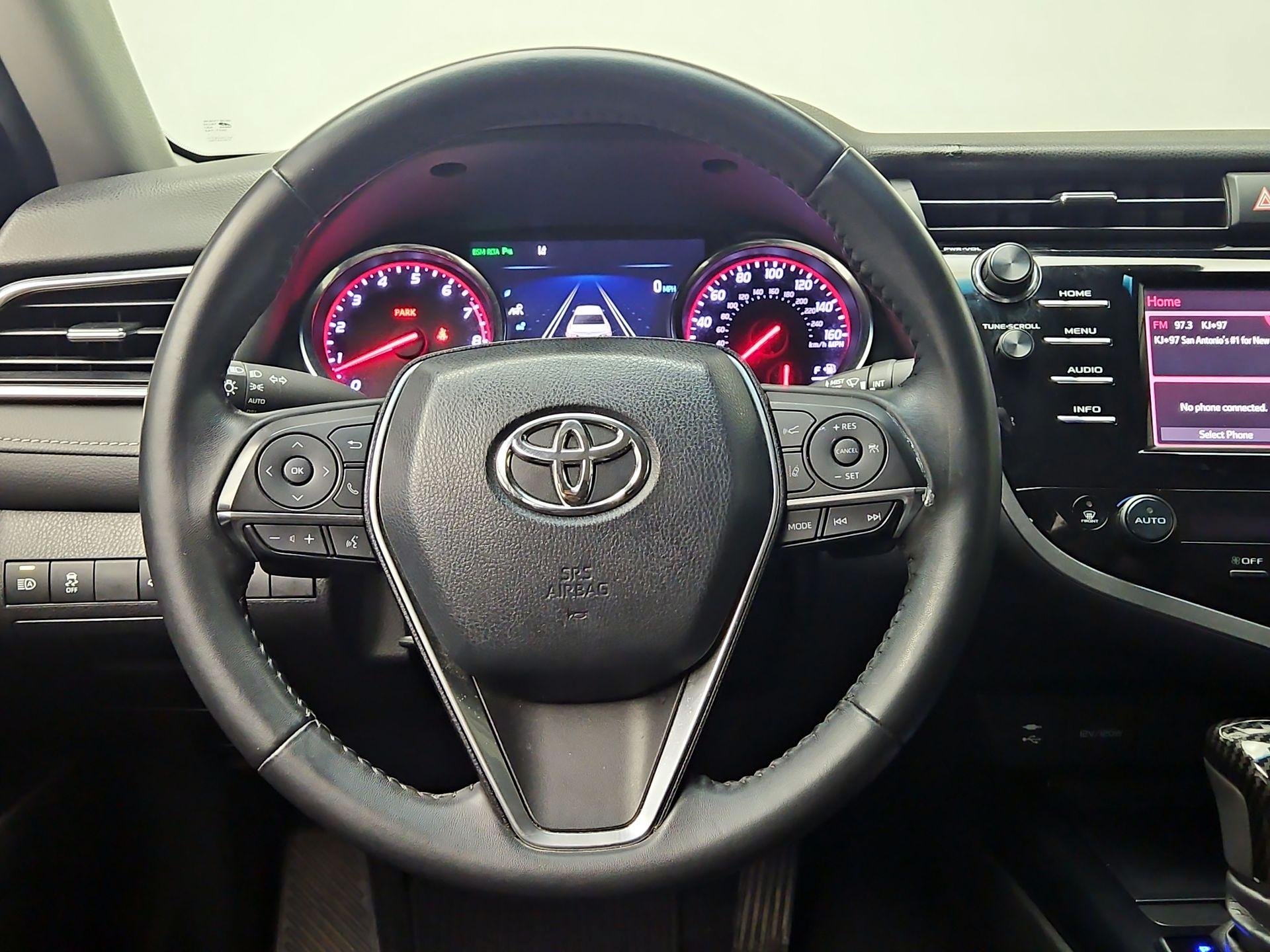 Thumbnail: 2018 Toyota Camry - 10