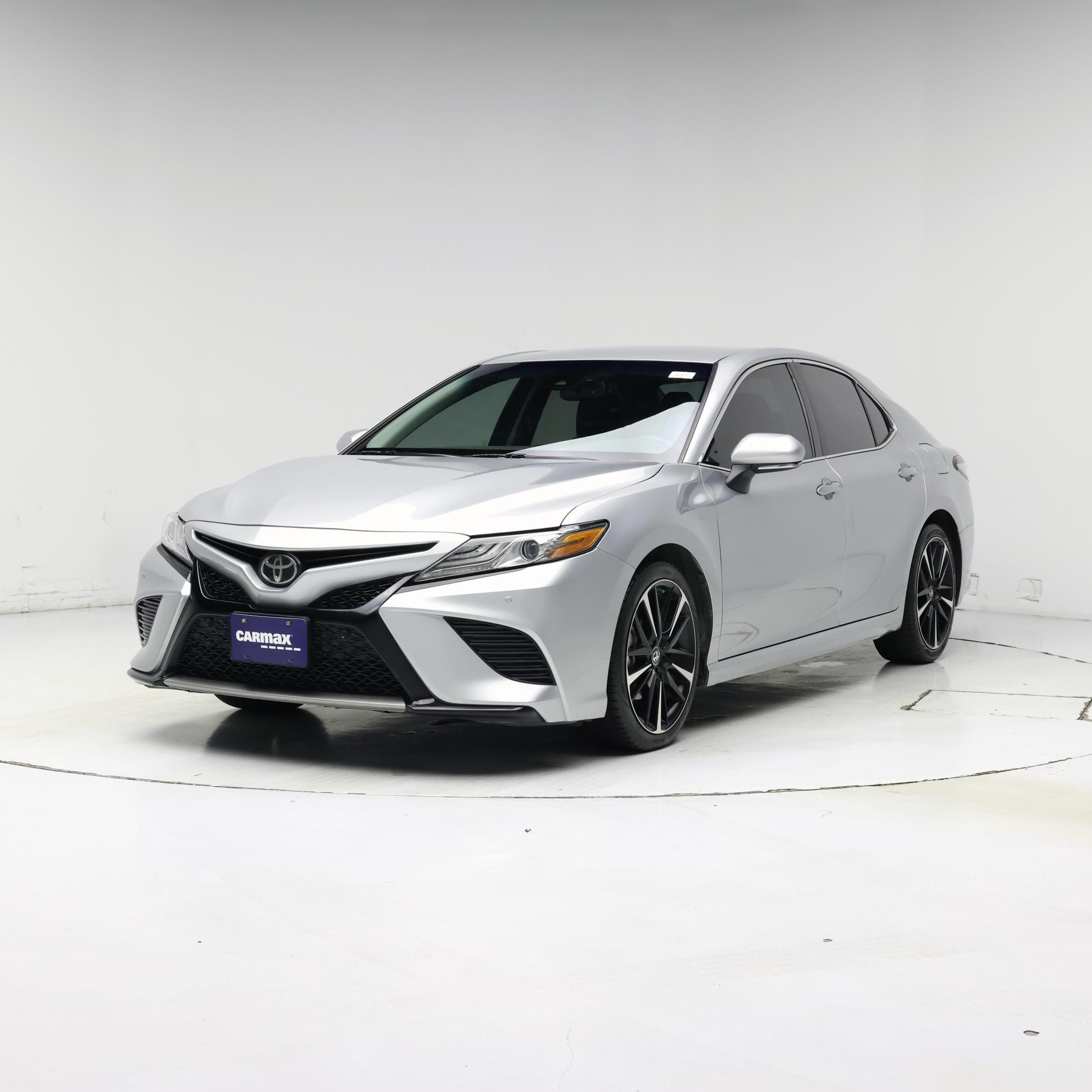 Thumbnail: 2018 Toyota Camry - 4