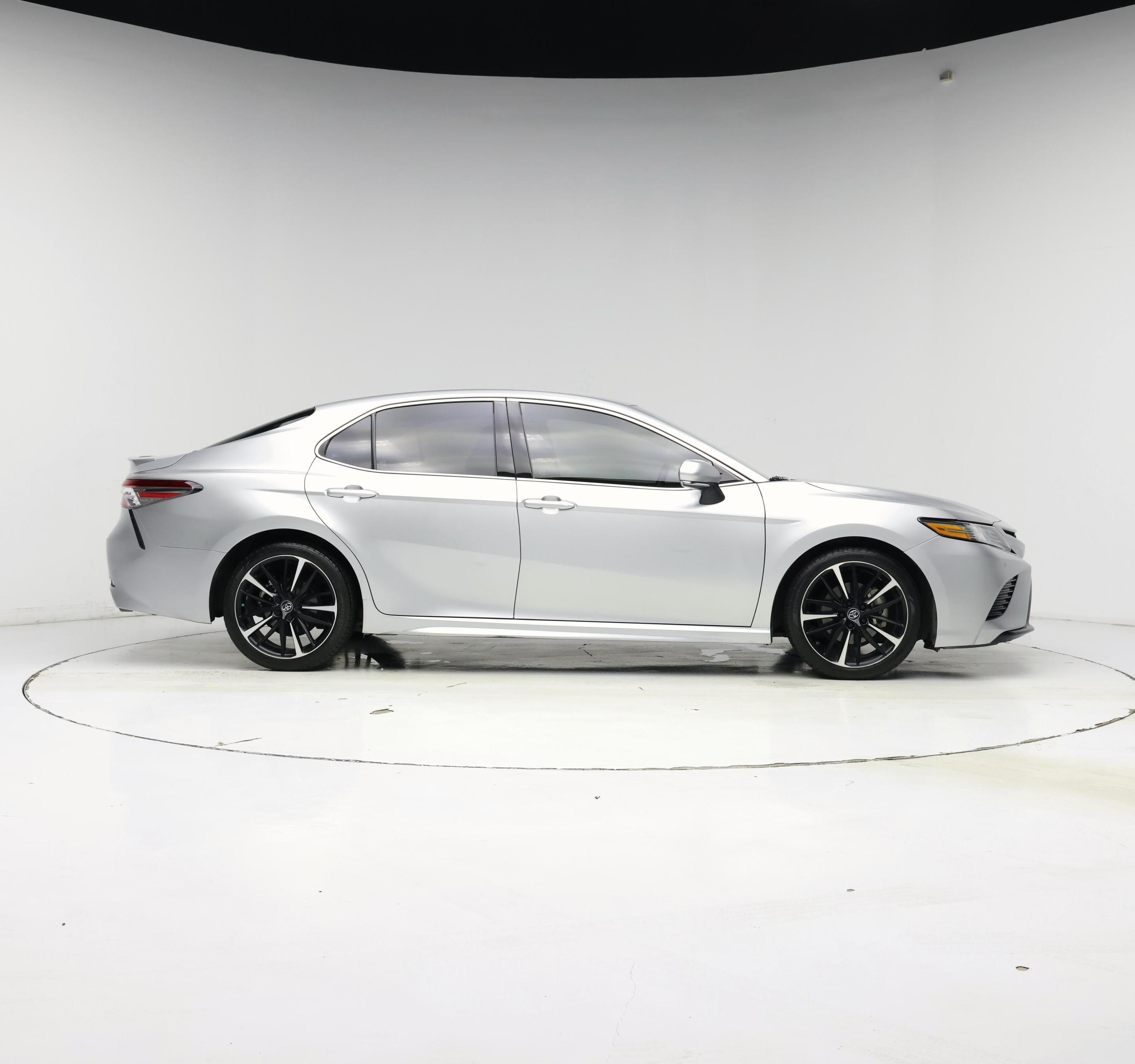 Thumbnail: 2018 Toyota Camry - 7