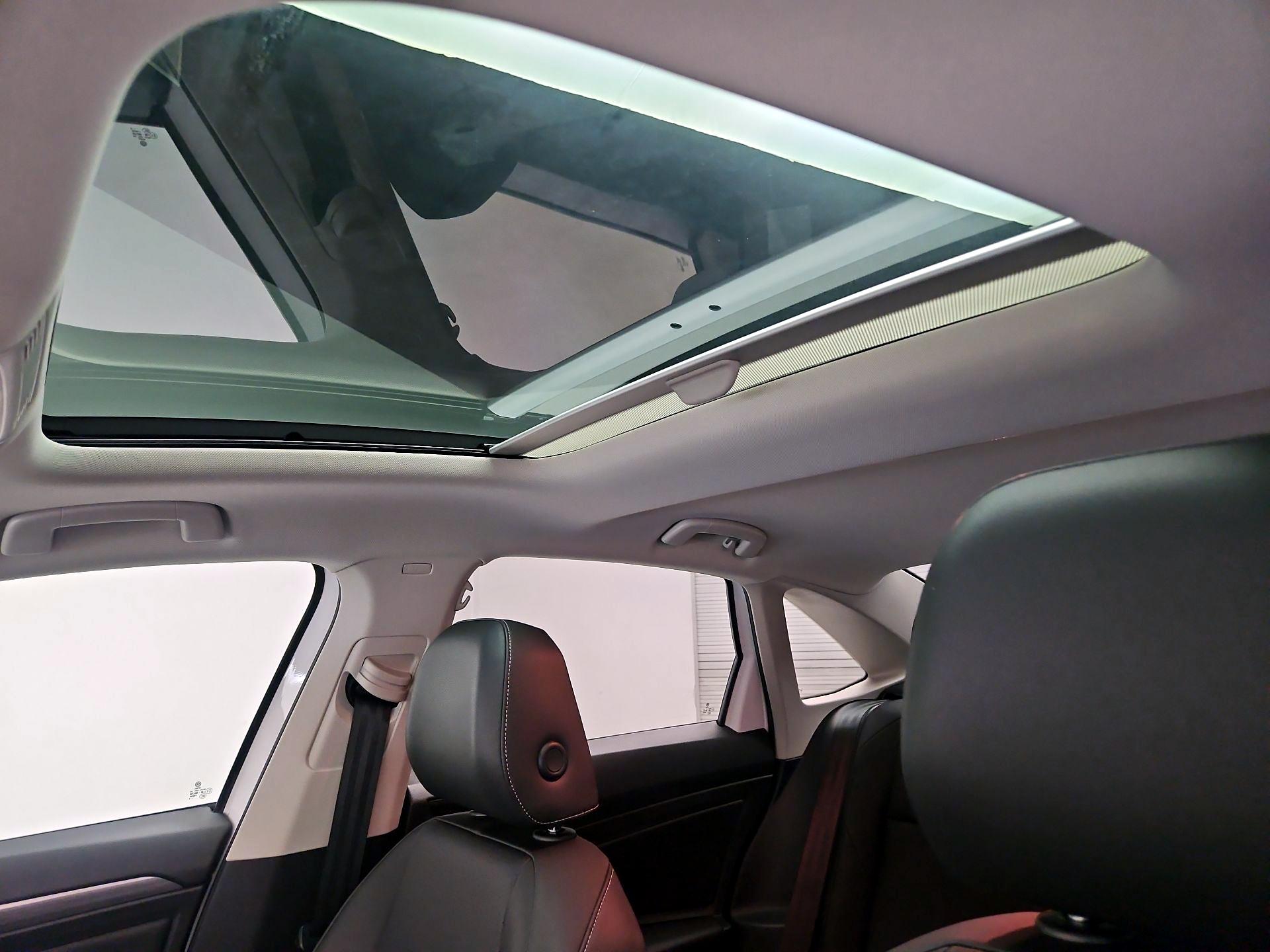 Thumbnail: 2019 Volkswagen Jetta - 19