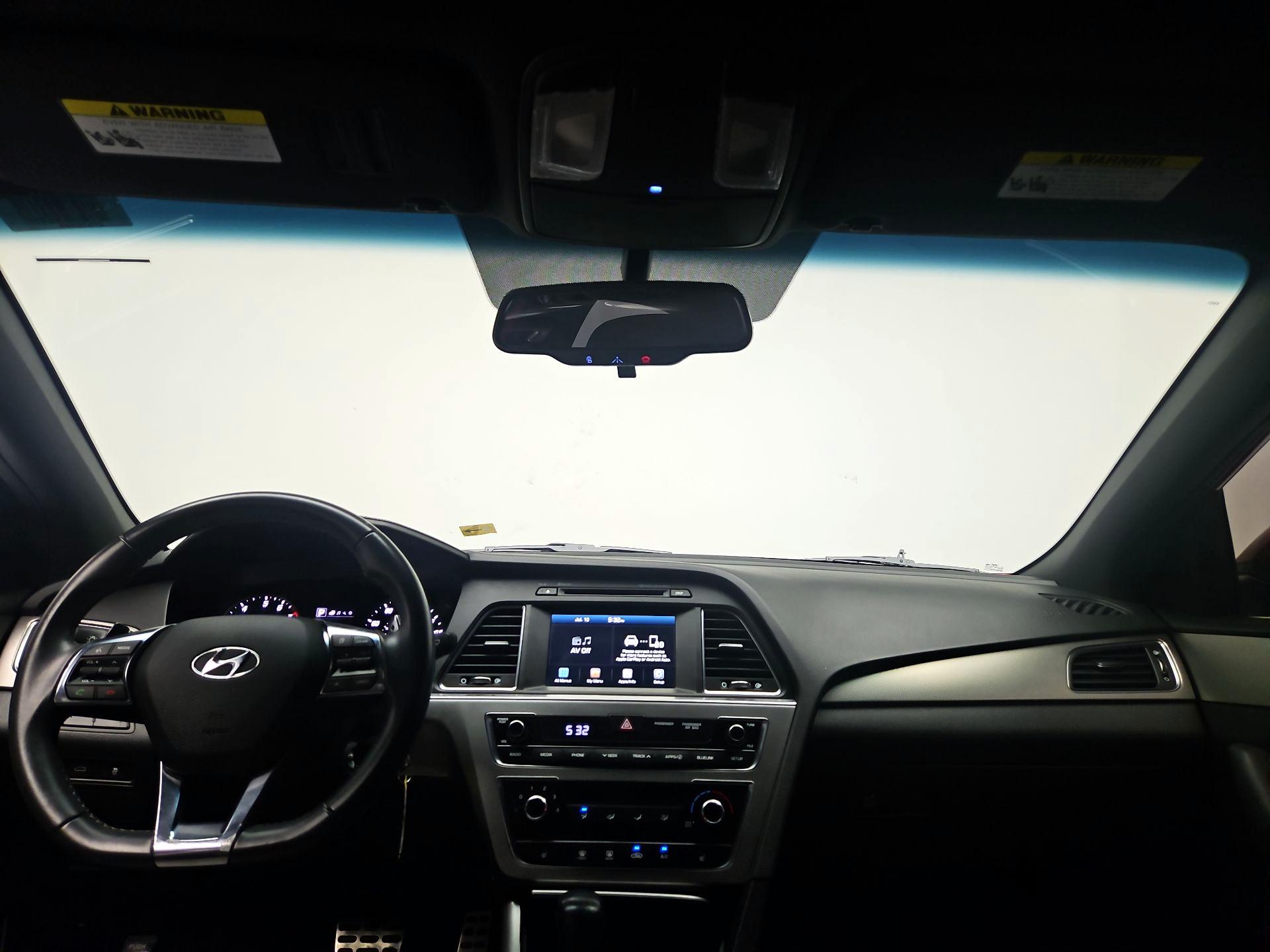 Thumbnail: 2017 Hyundai Sonata - 9