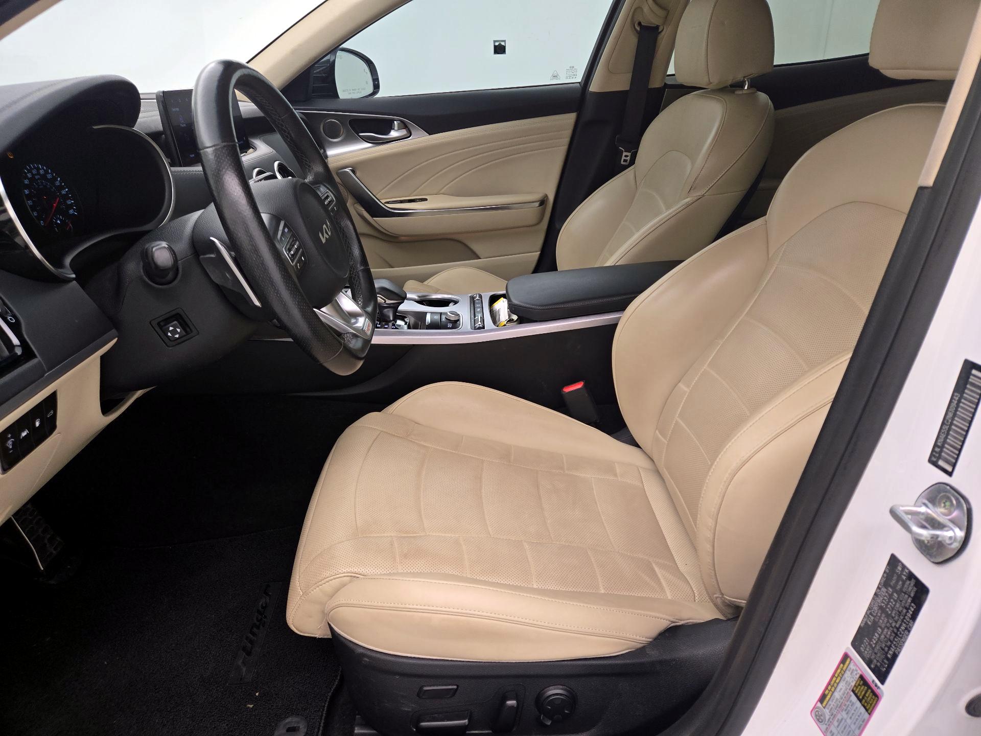 Thumbnail: 2022 Kia Stinger - 11