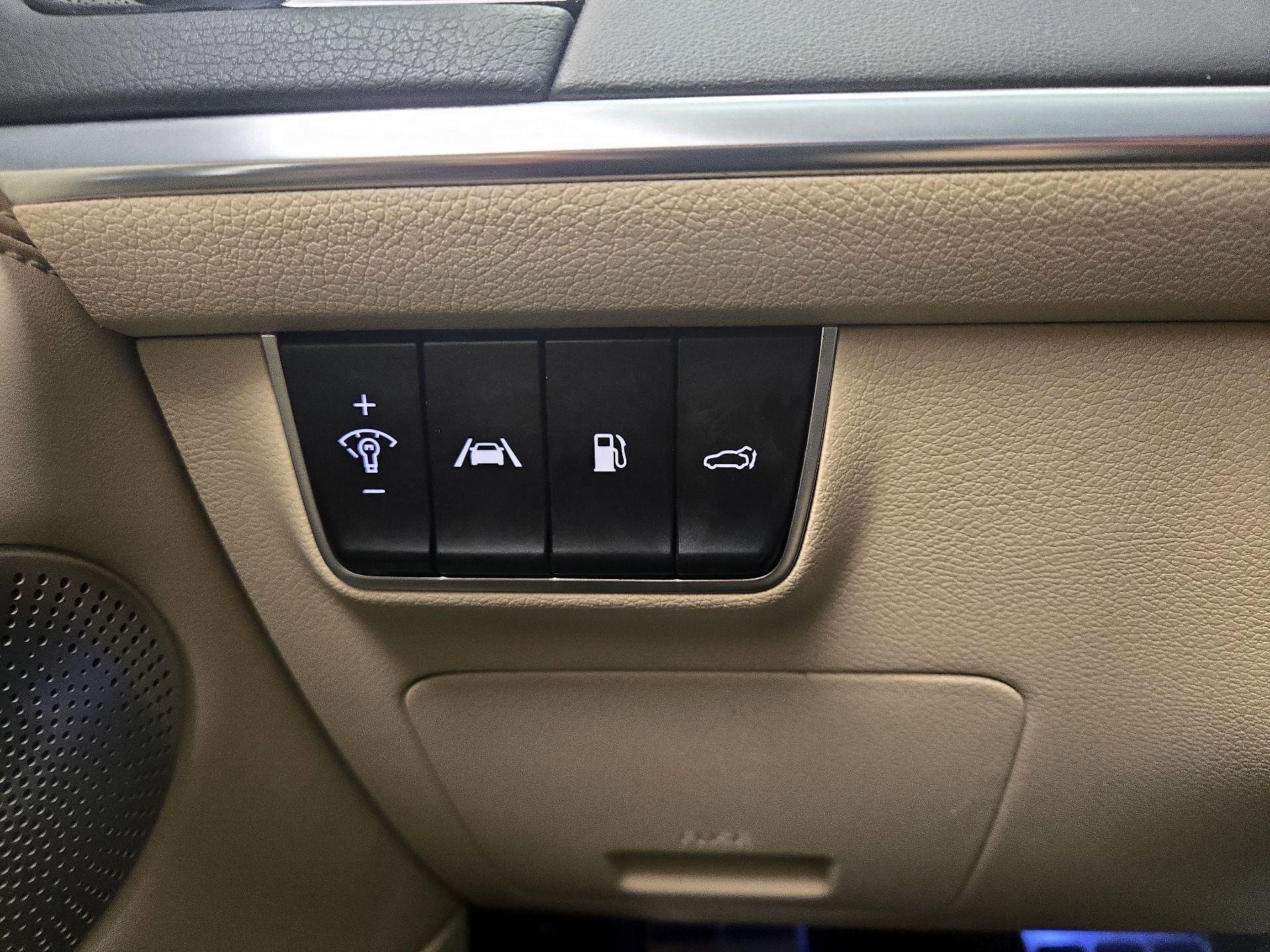 Thumbnail: 2022 Kia Stinger - 13