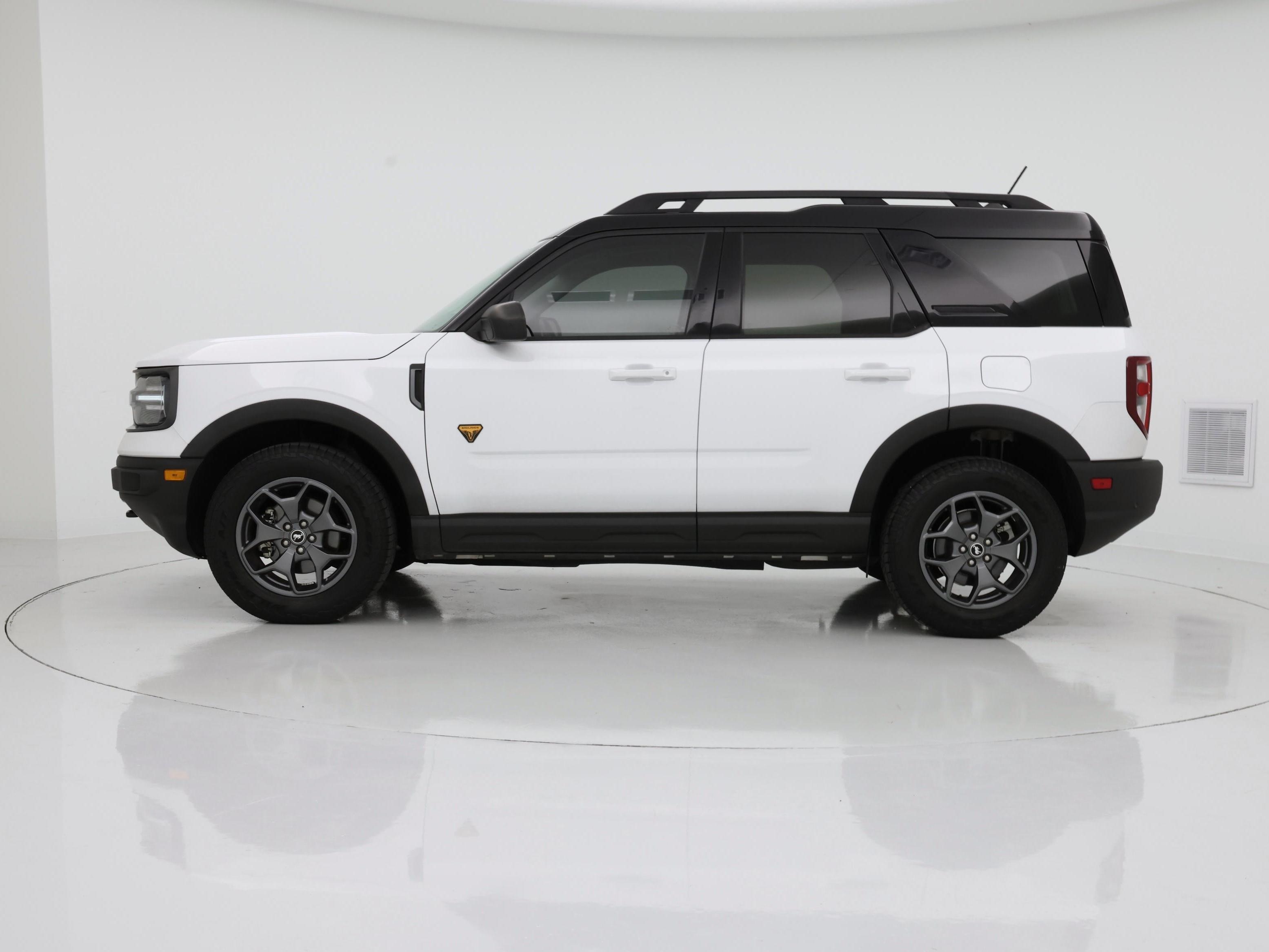 Thumbnail: 2021 Ford Bronco Sport - 3