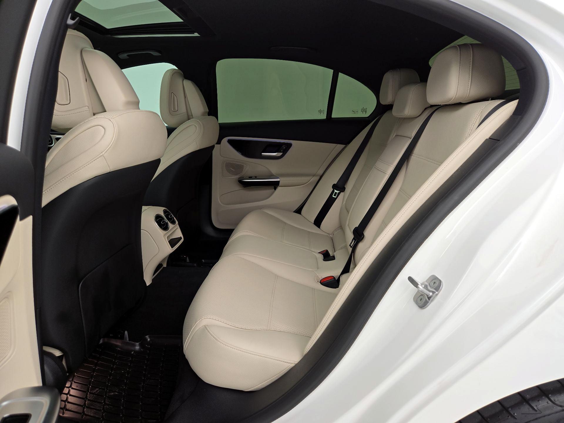 Thumbnail: 2024 Mercedes-Benz C-Class - 20