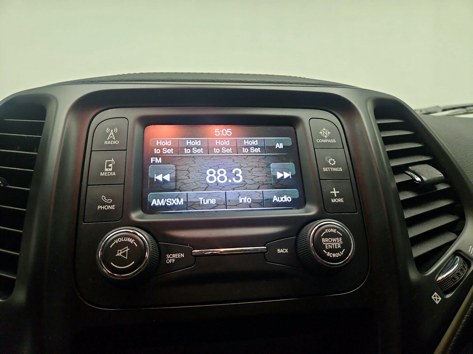Thumbnail: 2017 Jeep Cherokee - 15
