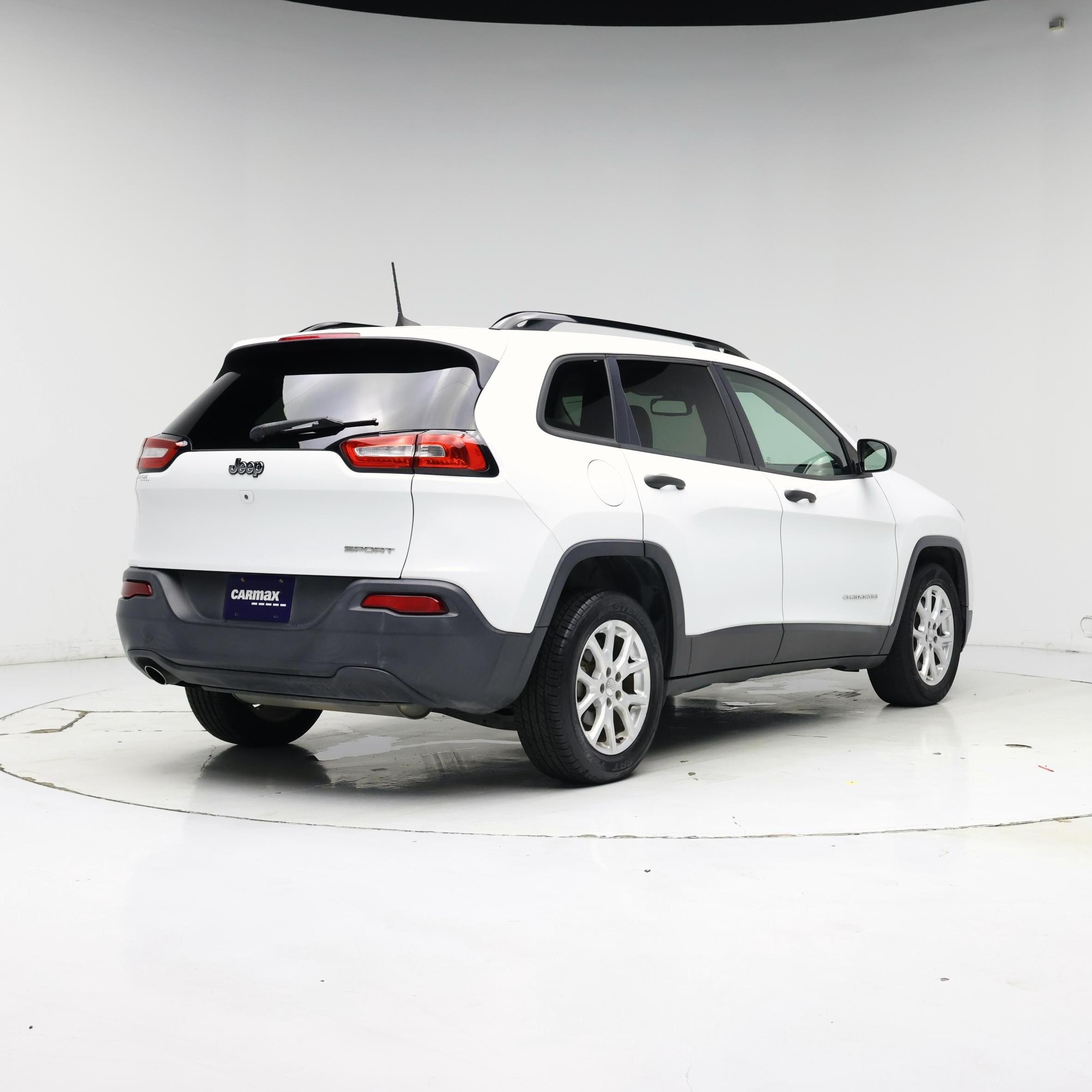 Thumbnail: 2017 Jeep Cherokee - 8