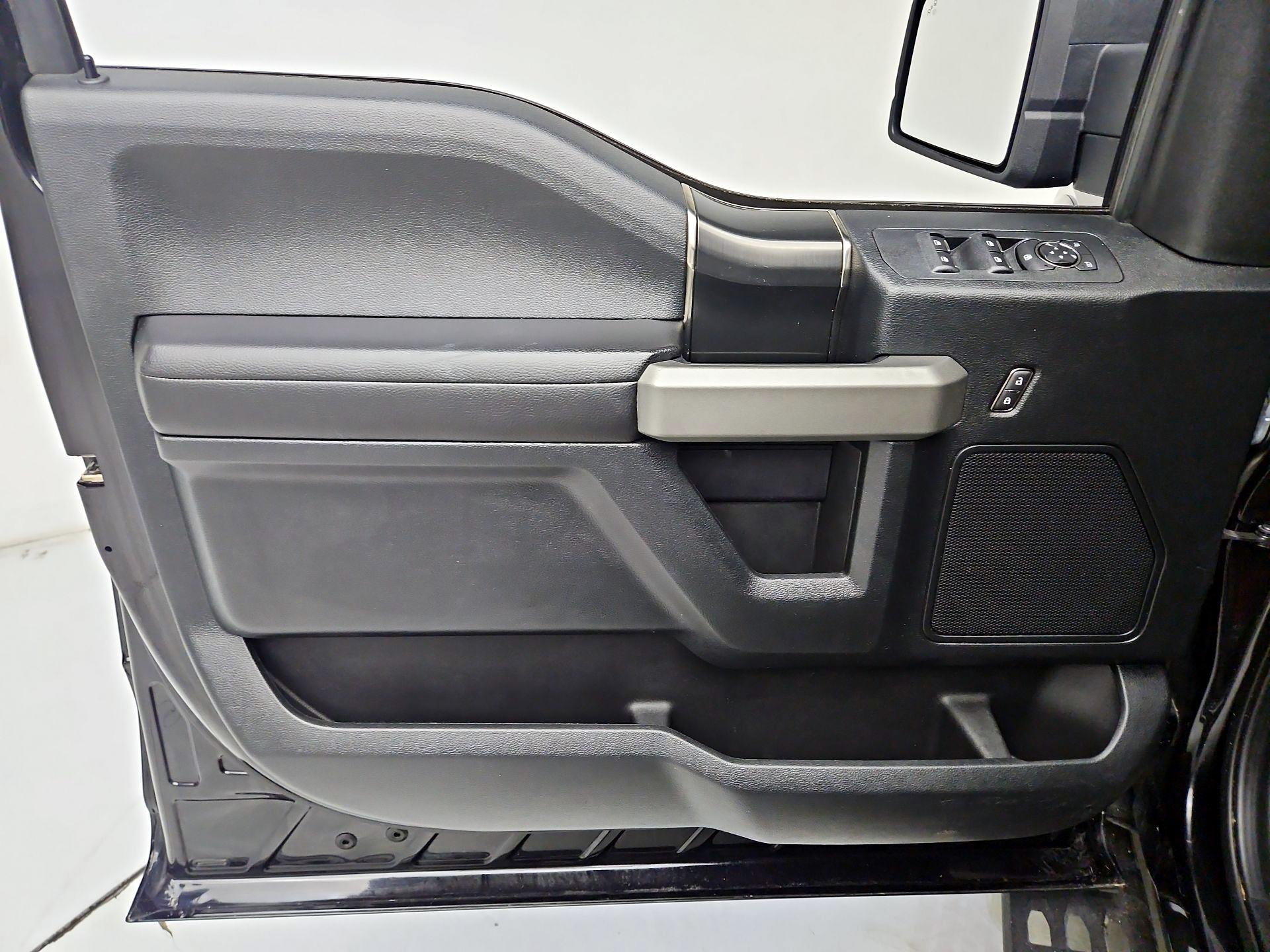 Thumbnail: 2019 Ford F-150 - 10