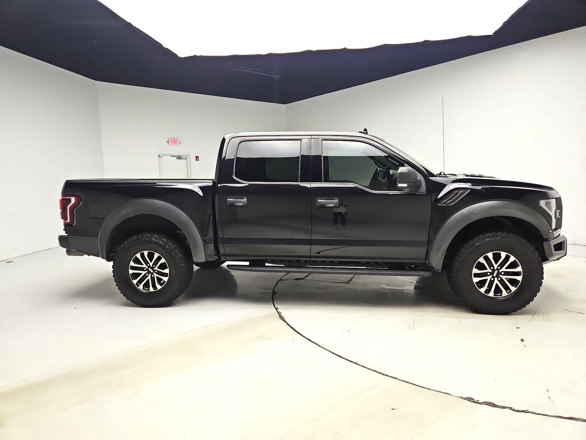 Thumbnail: 2019 Ford F-150 - 4