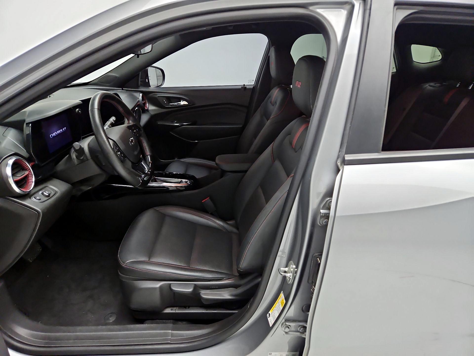 Thumbnail: 2024 Chevrolet Trax - 11