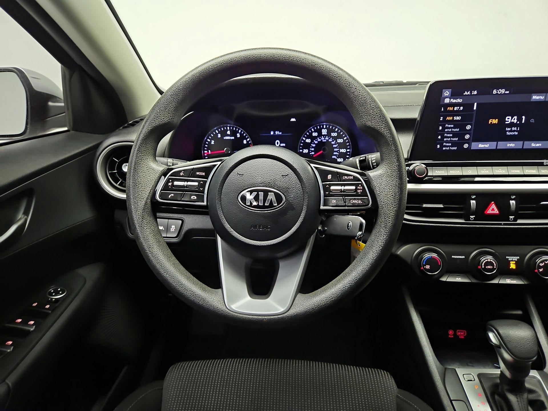 Thumbnail: 2021 Kia Forte - 10