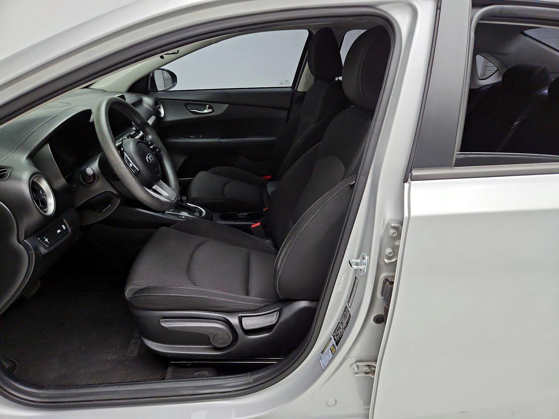 Thumbnail: 2021 Kia Forte - 11