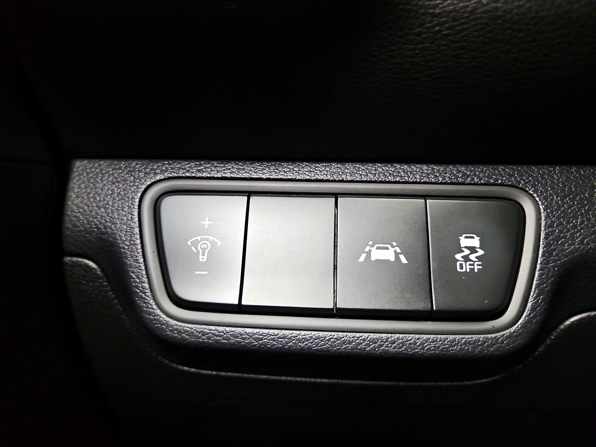 Thumbnail: 2021 Kia Forte - 13