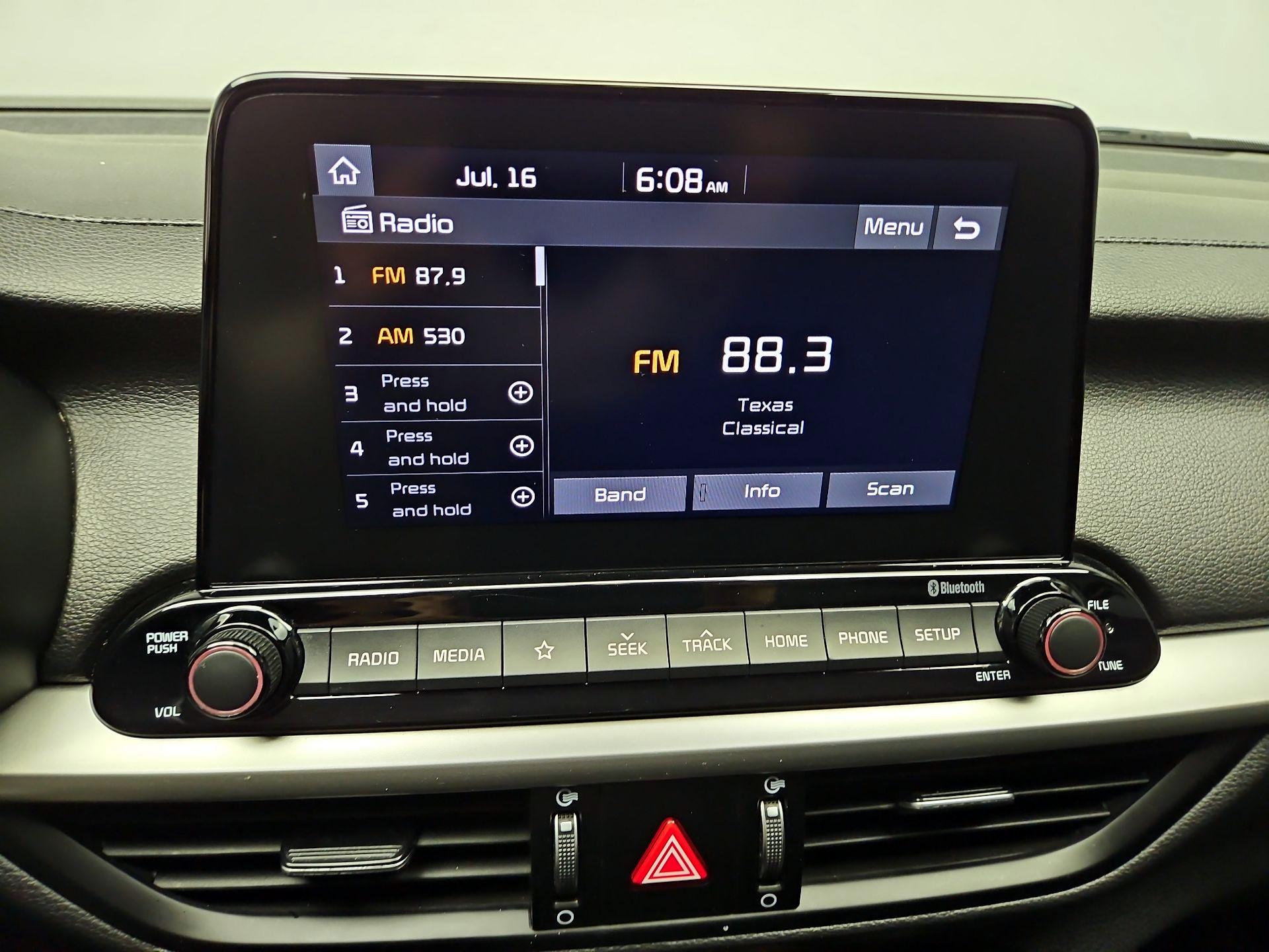 Thumbnail: 2021 Kia Forte - 15