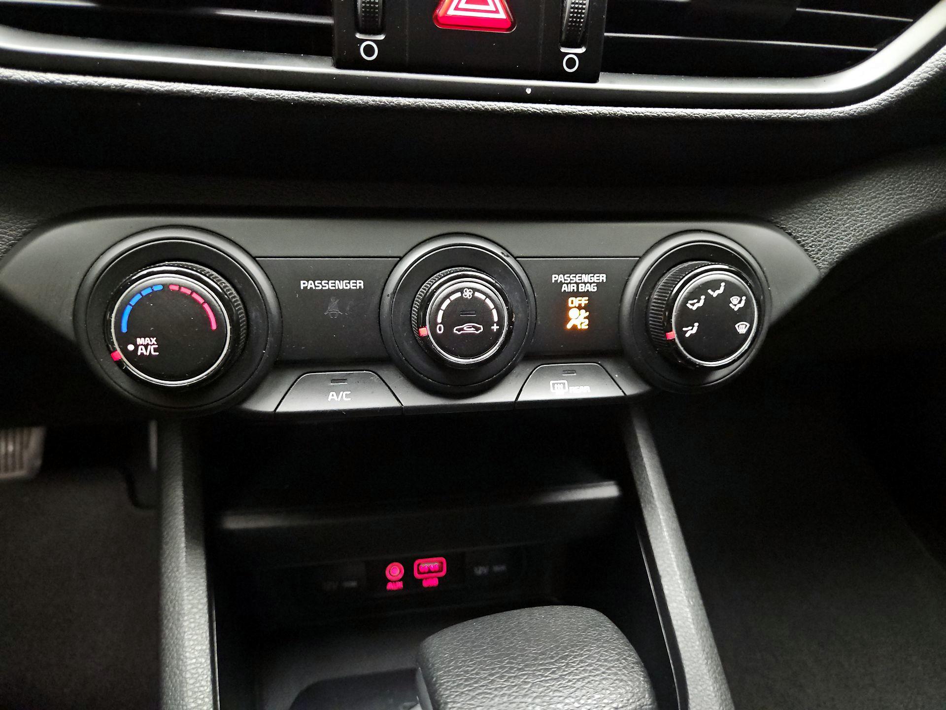 Thumbnail: 2021 Kia Forte - 16