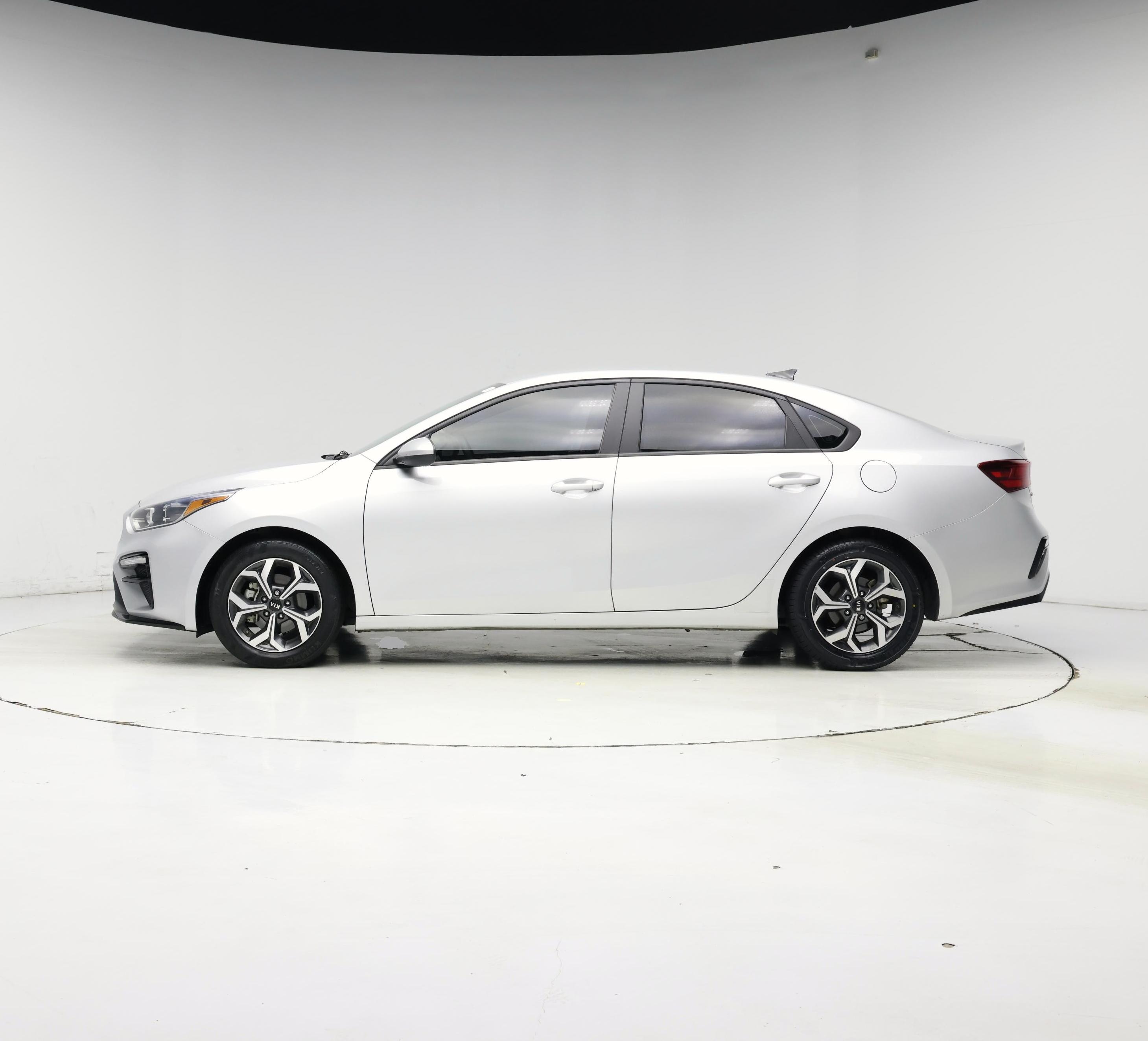 Thumbnail: 2021 Kia Forte - 3