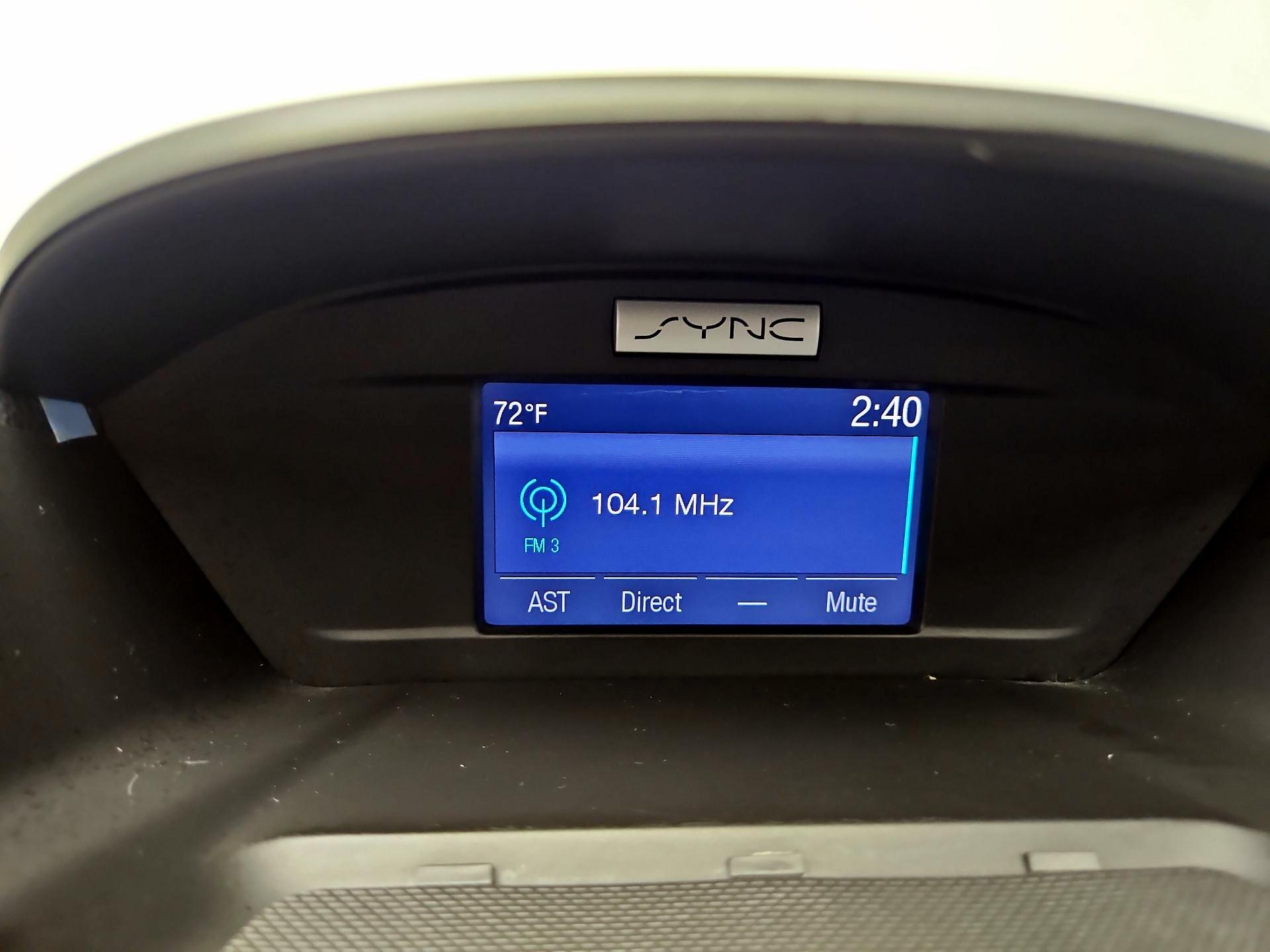 Thumbnail: 2015 Ford Escape - 15