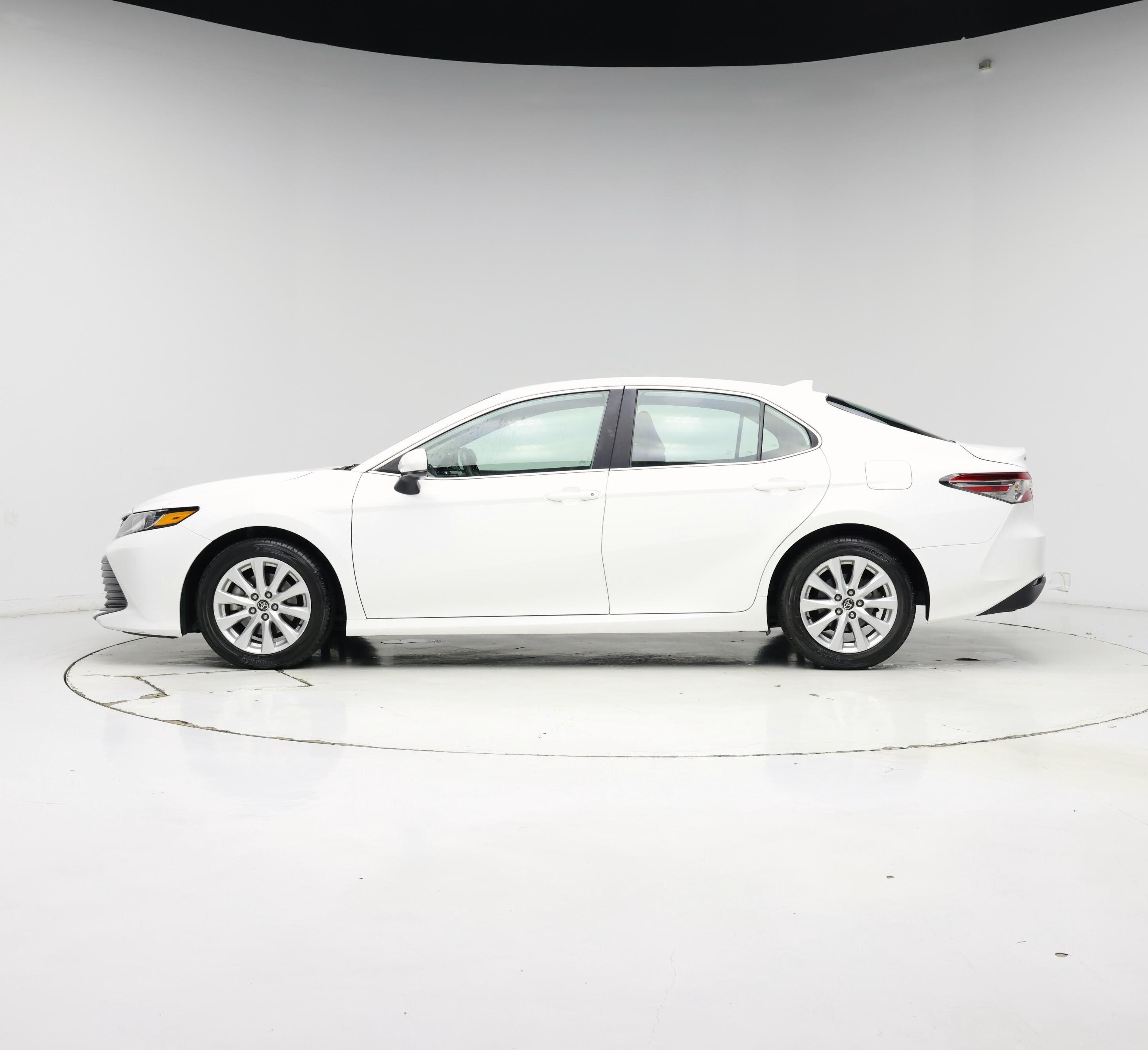 Thumbnail: 2020 Toyota Camry - 3