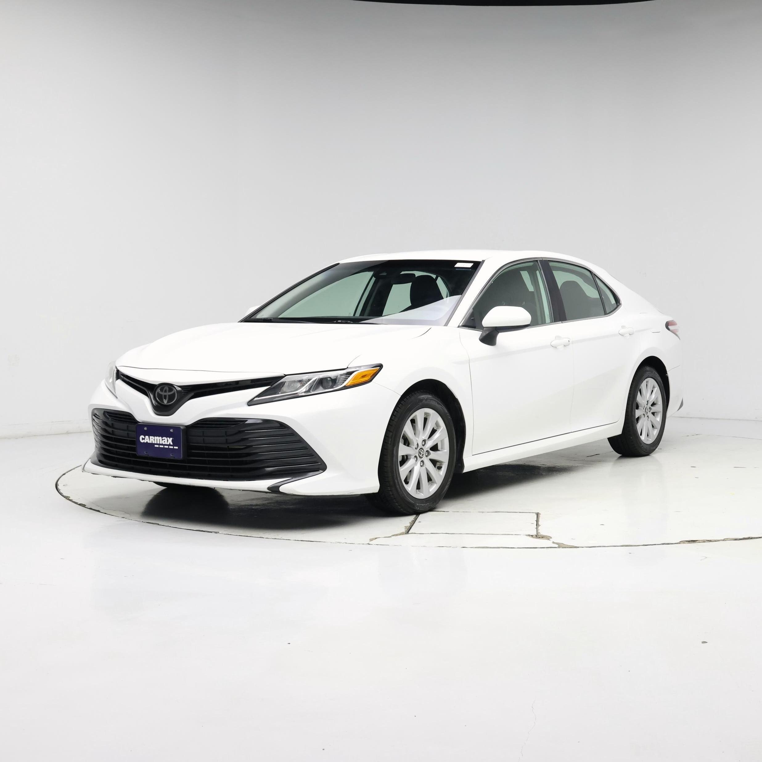Thumbnail: 2020 Toyota Camry - 4
