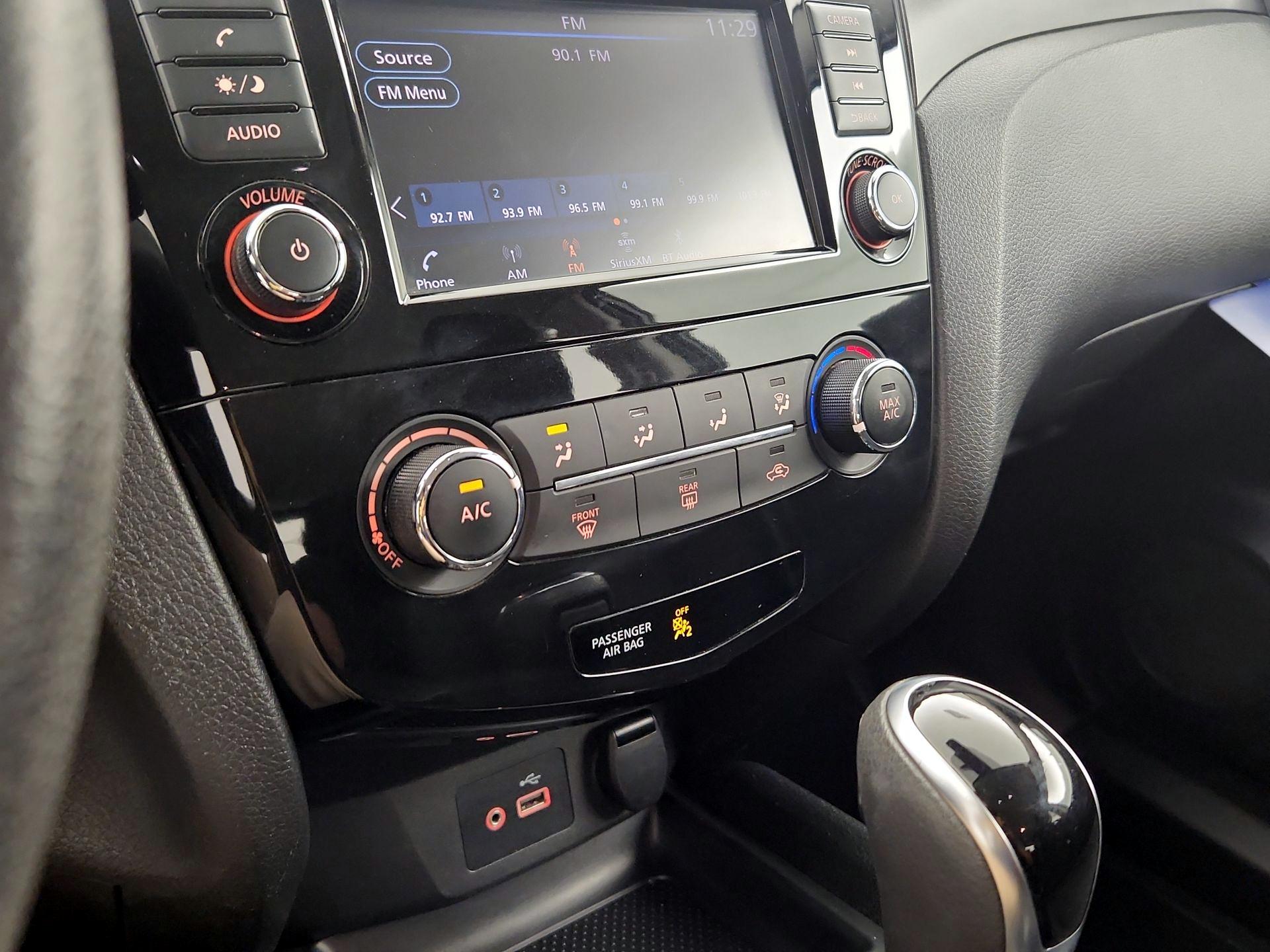 Thumbnail: 2020 Nissan Rogue Sport - 16