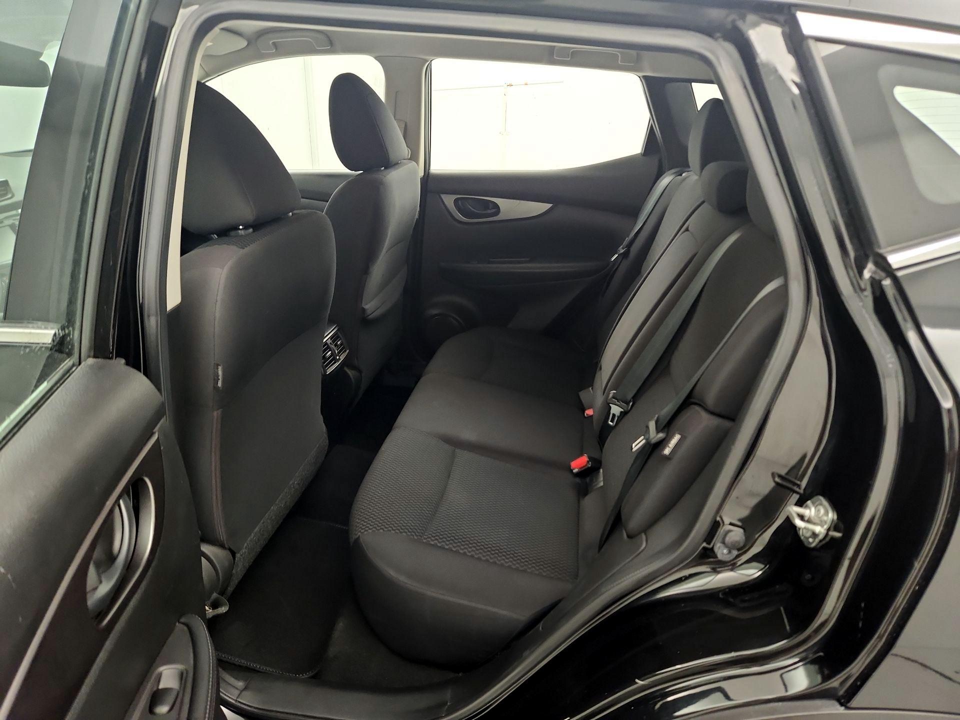 Thumbnail: 2020 Nissan Rogue Sport - 19