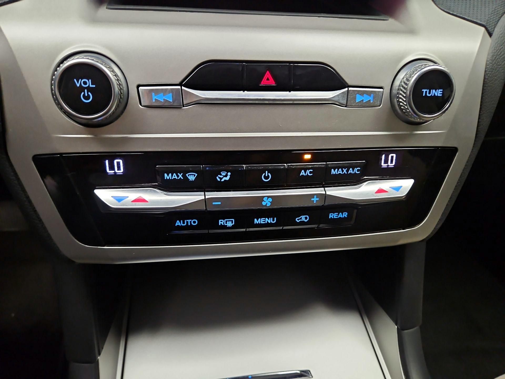 Thumbnail: 2021 Ford Explorer - 16