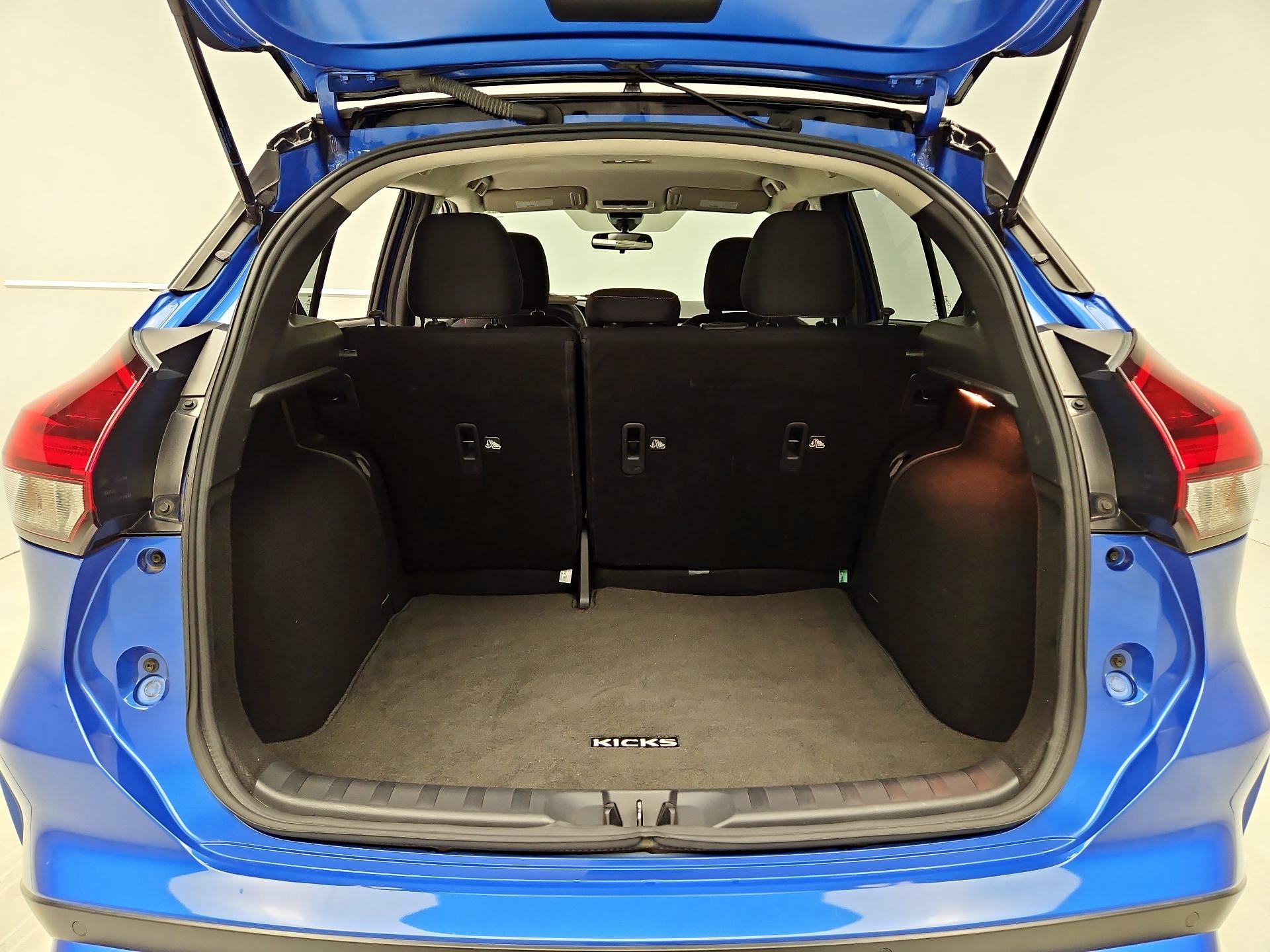 Thumbnail: 2023 Nissan Kicks - 19