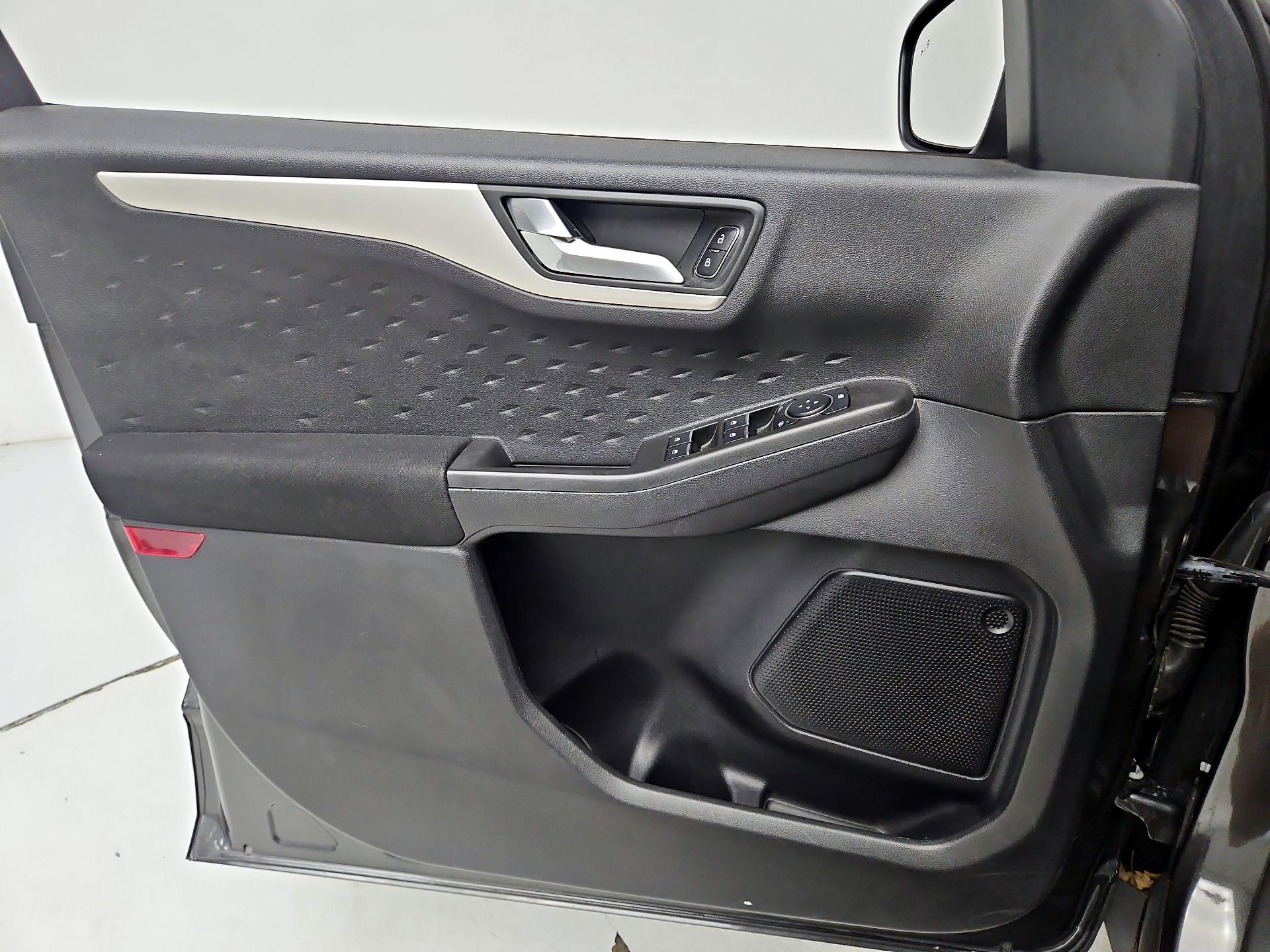 Thumbnail: 2020 Ford Escape - 12