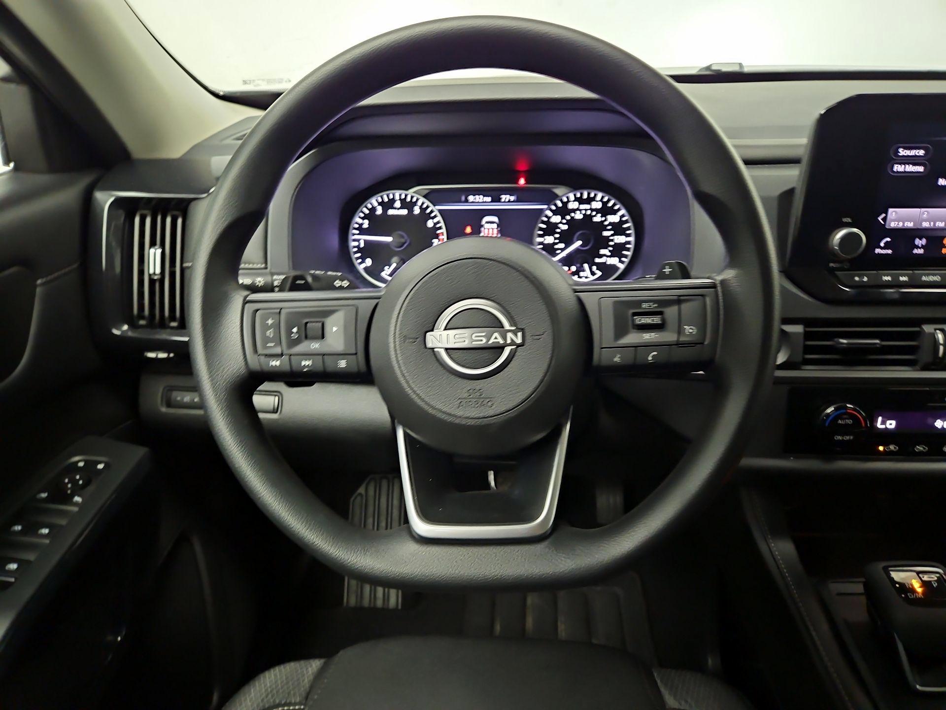 Thumbnail: 2024 Nissan Pathfinder - 10