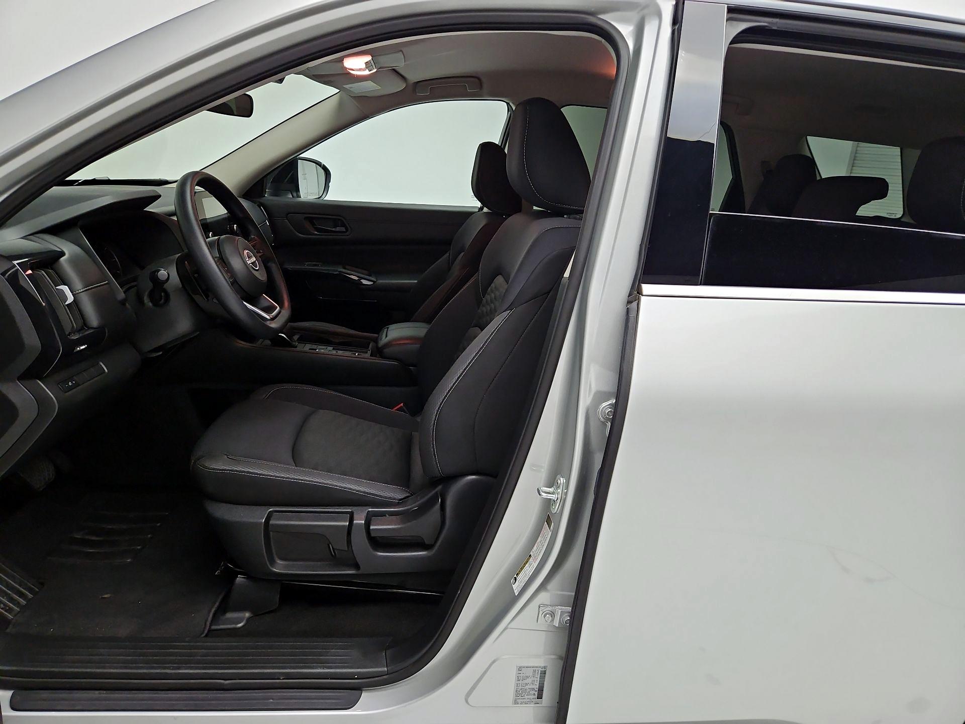 Thumbnail: 2024 Nissan Pathfinder - 11