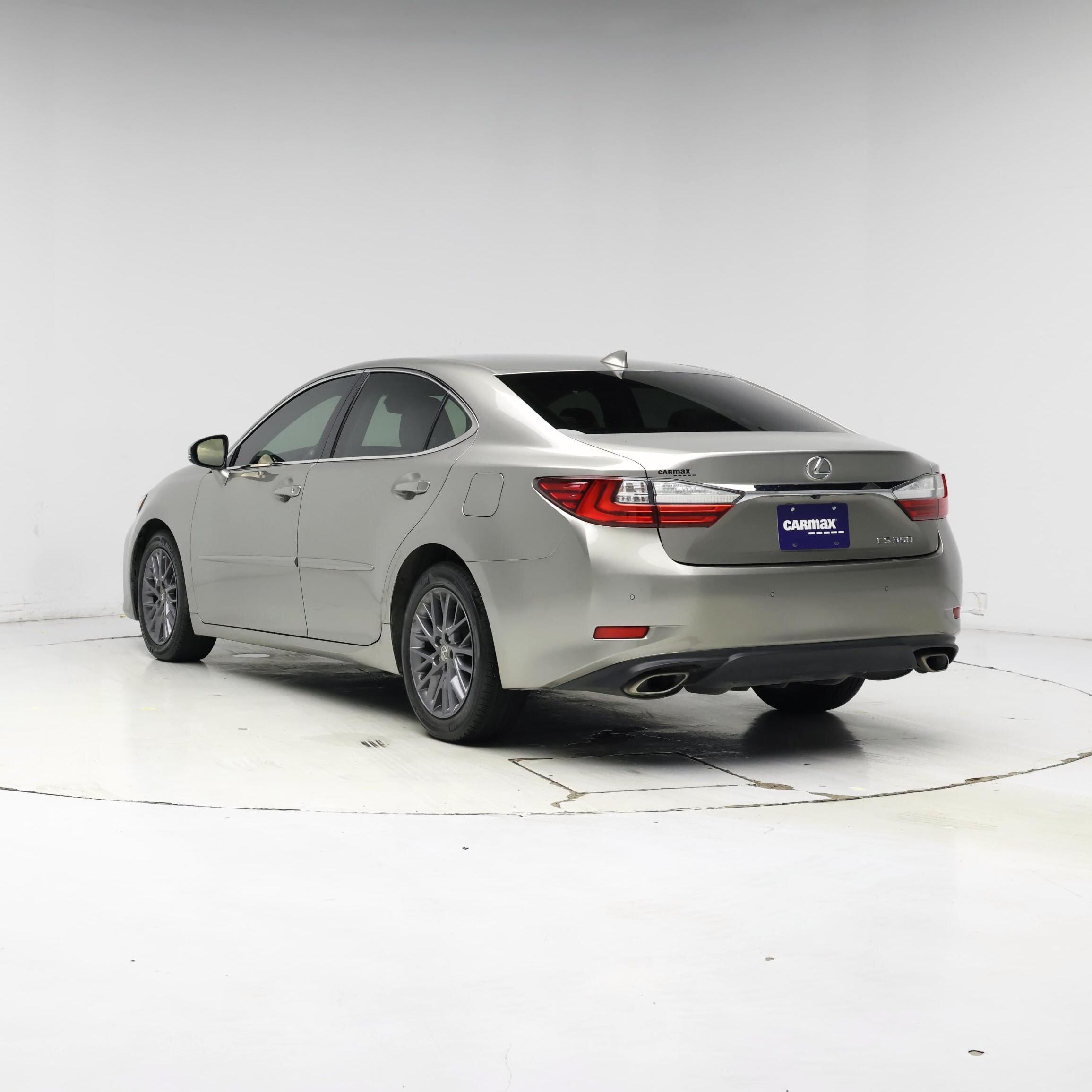 Thumbnail: 2018 Lexus ES - 2