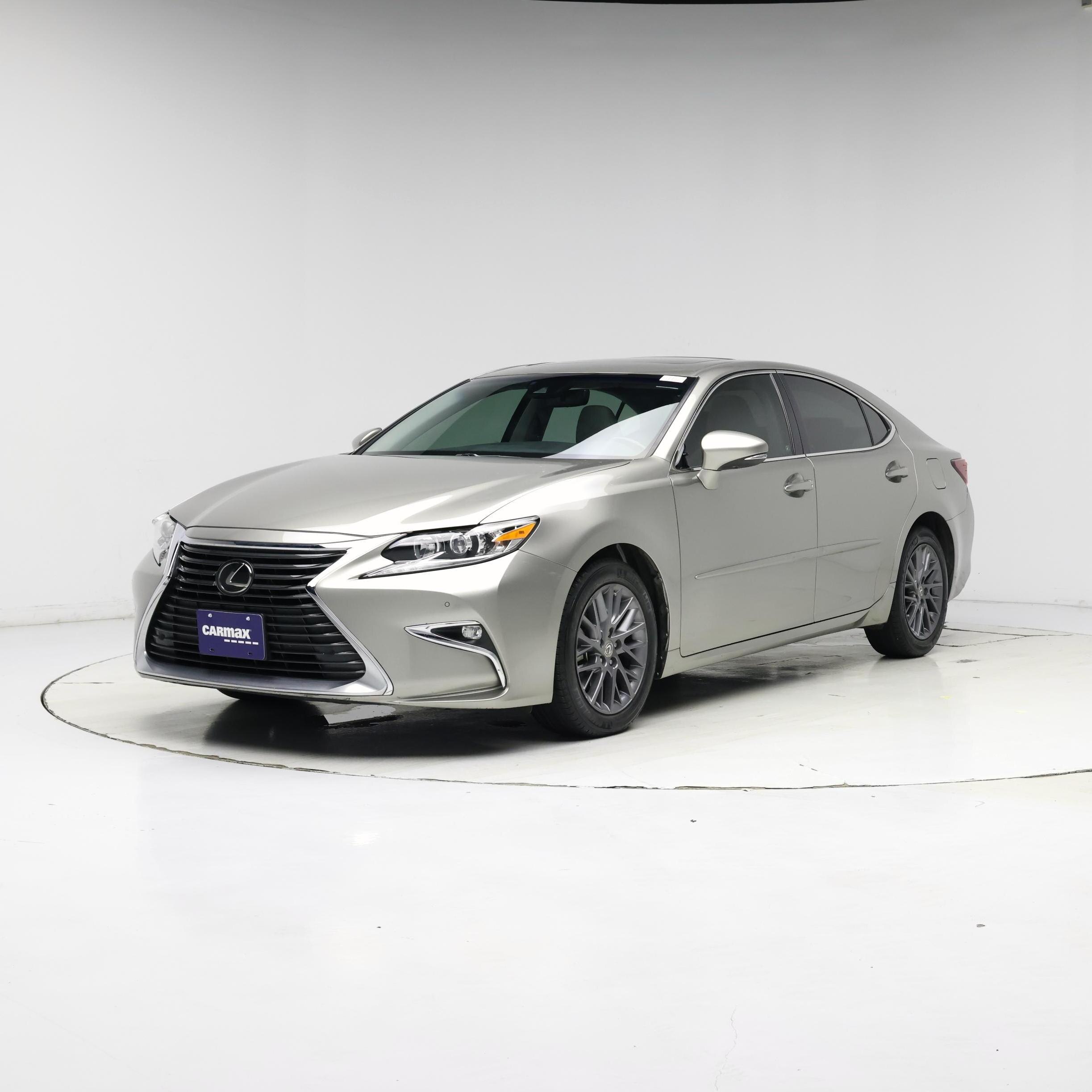 Thumbnail: 2018 Lexus ES - 4