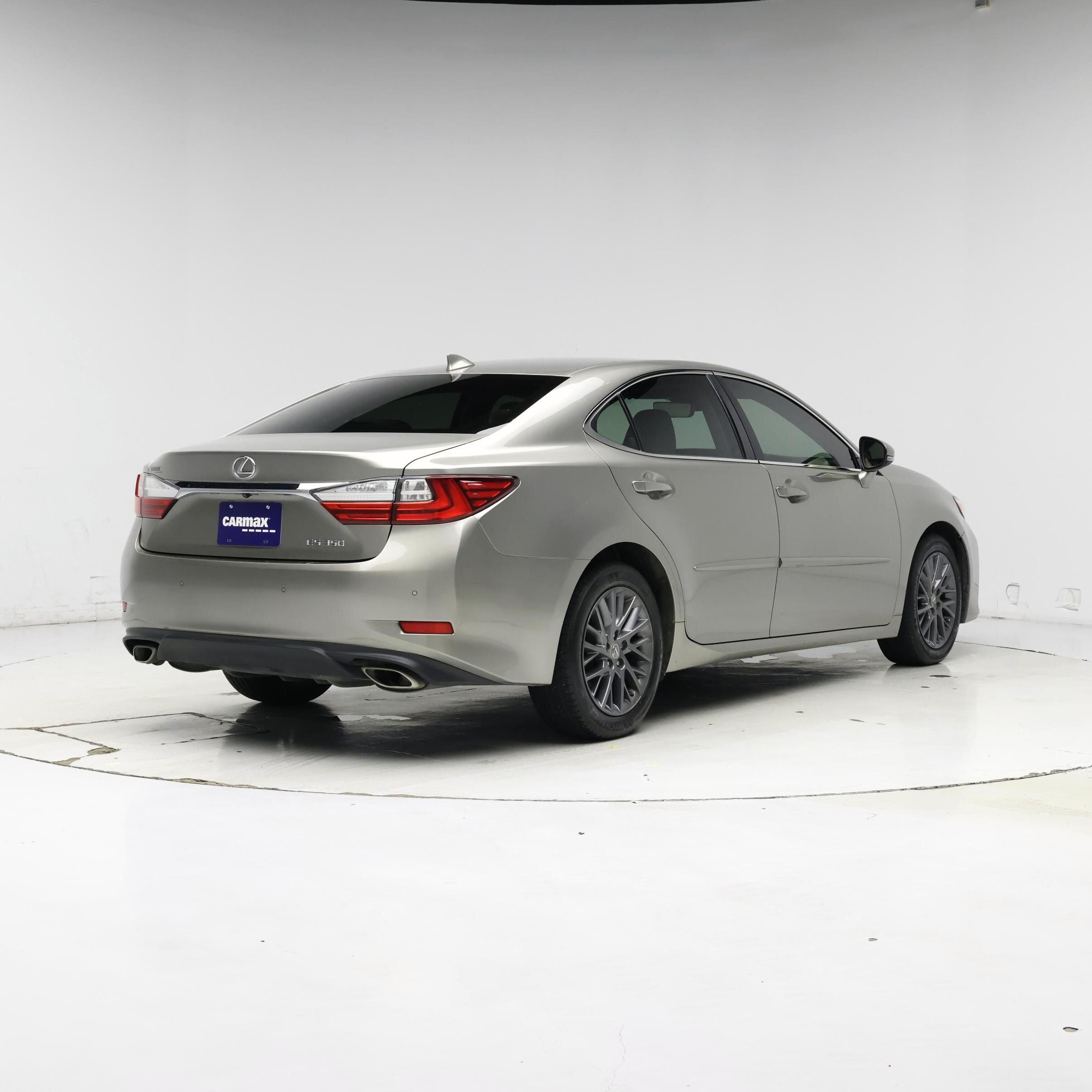 Thumbnail: 2018 Lexus ES - 8