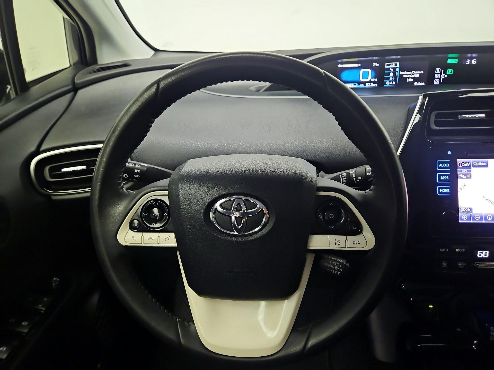 Thumbnail: 2018 Toyota Prius - 10