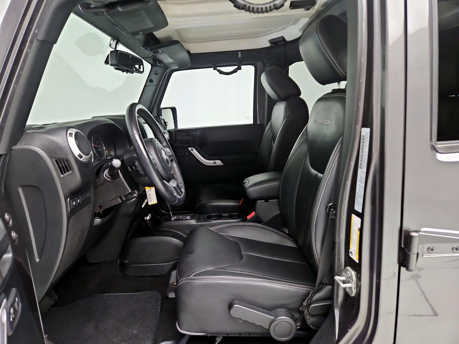 Thumbnail: 2016 Jeep Wrangler - 11