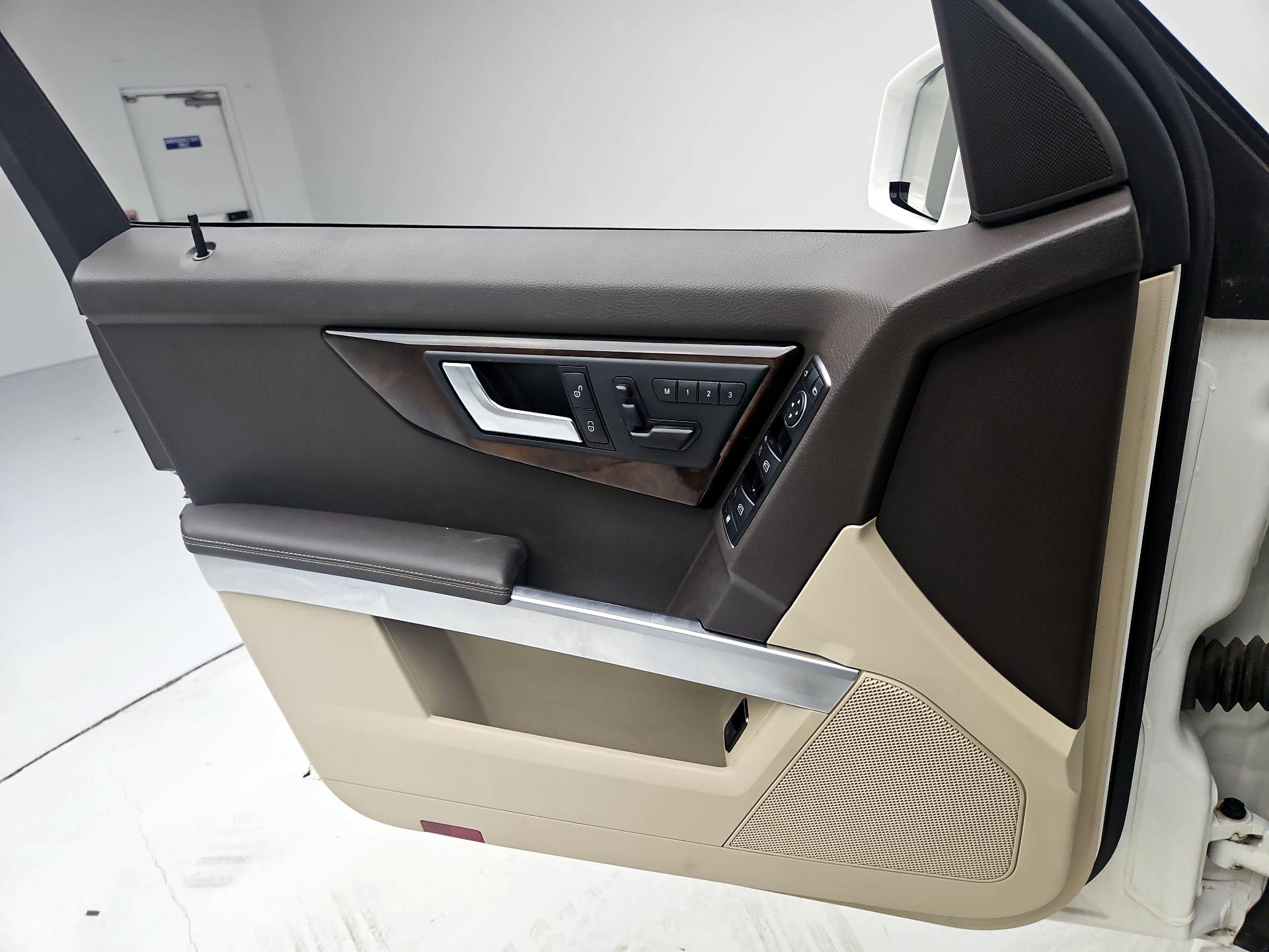 Thumbnail: 2014 Mercedes-Benz GLK - 10