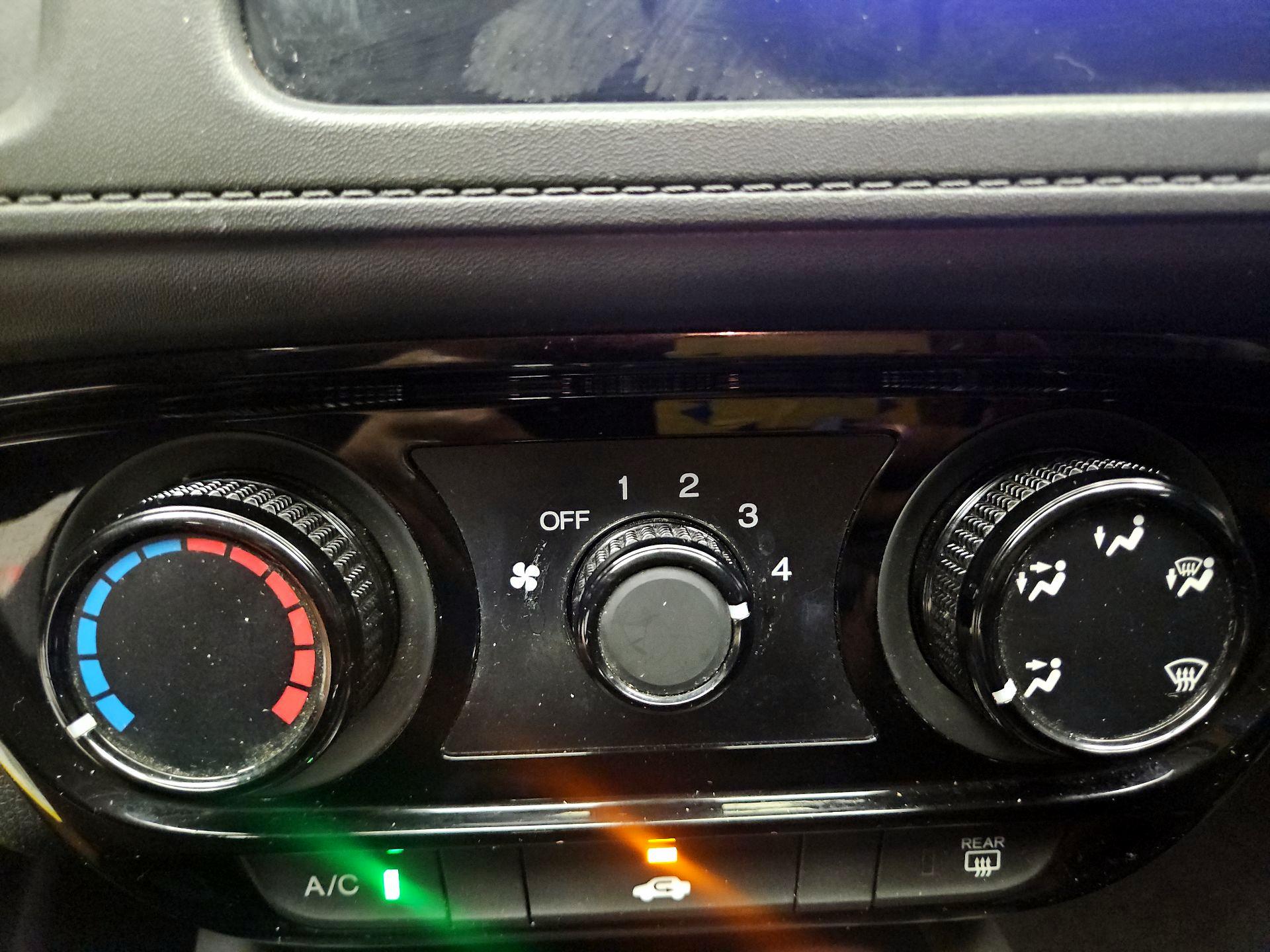 Thumbnail: 2018 Honda HR-V - 16