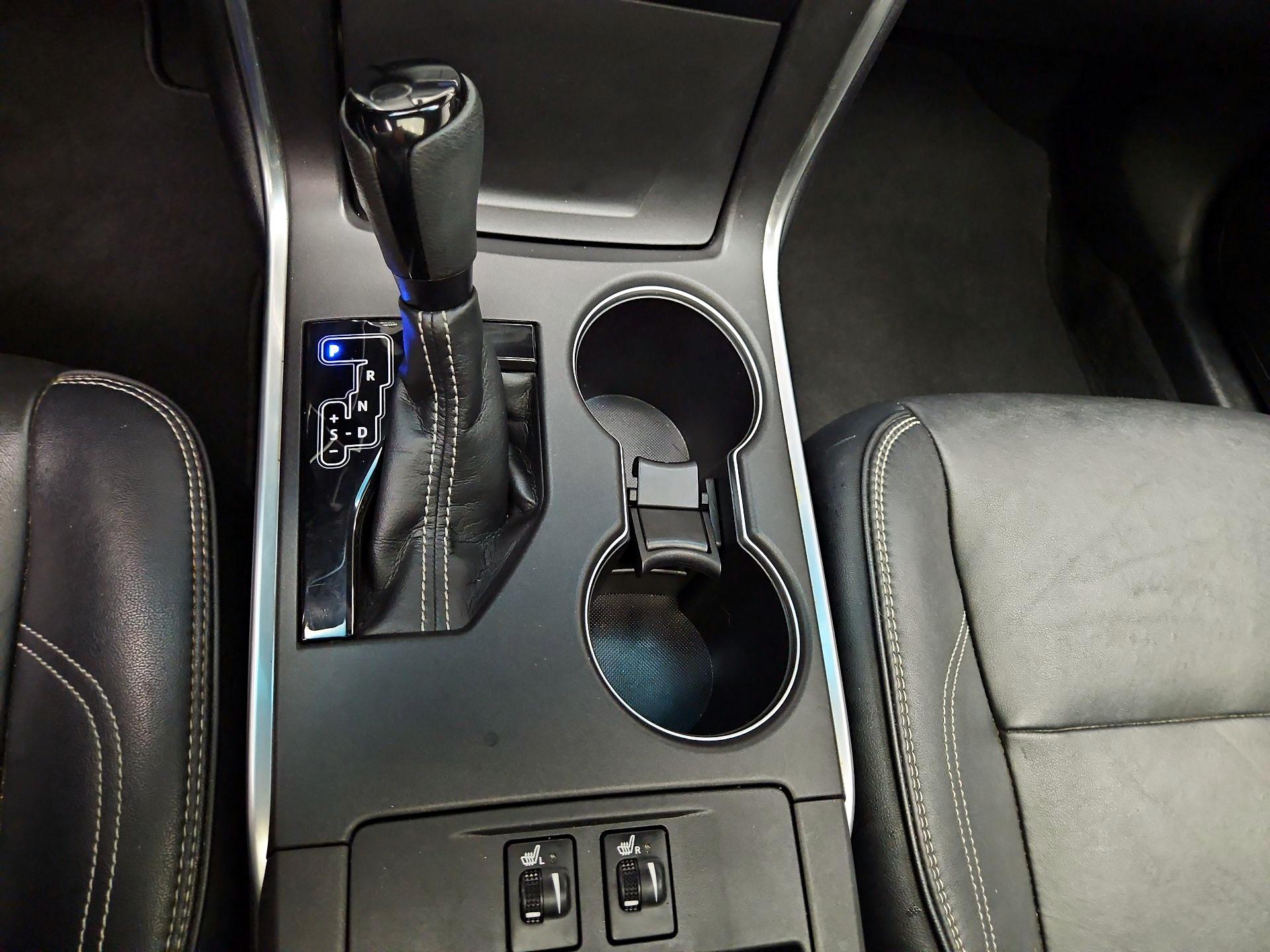 Thumbnail: 2017 Toyota Camry - 18