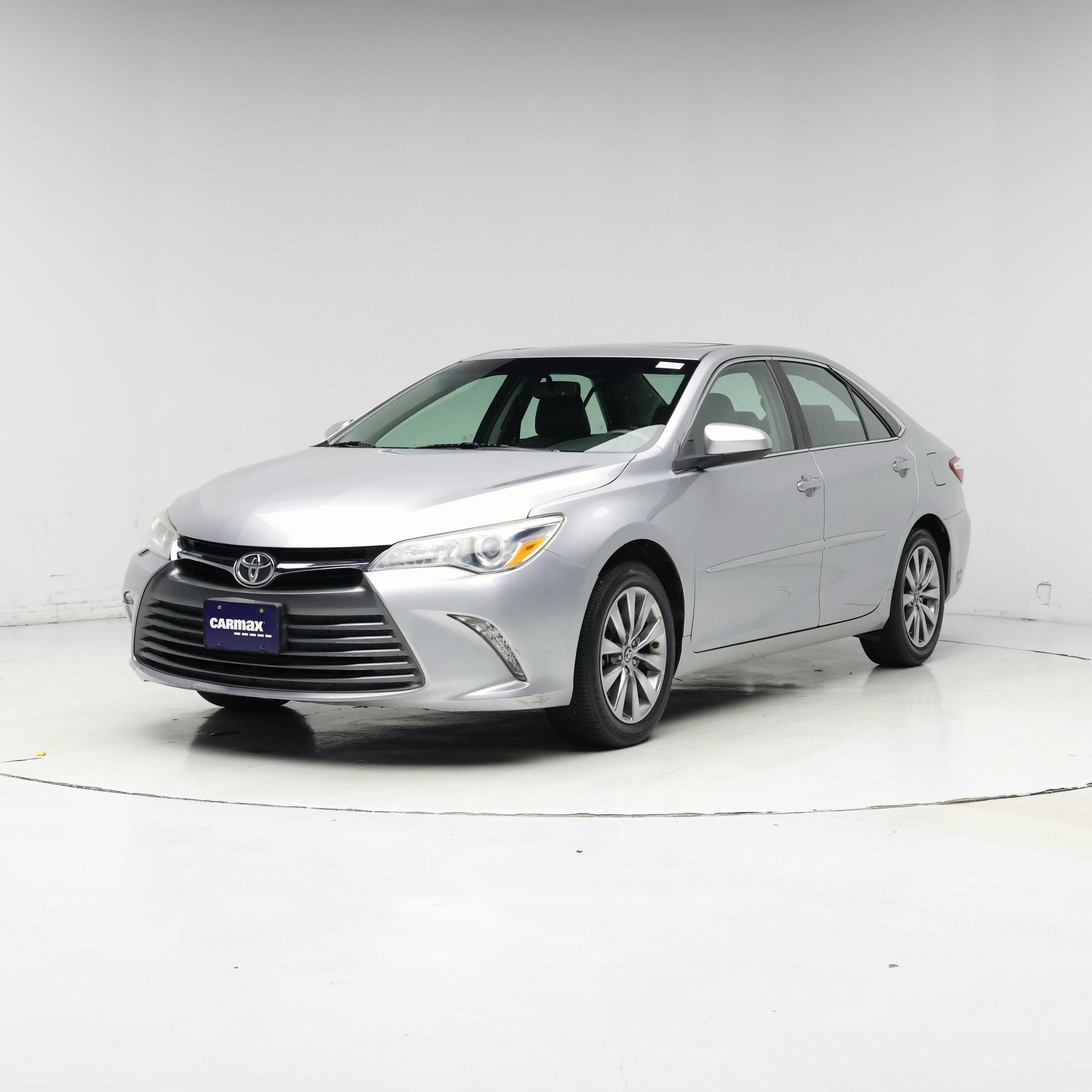 Thumbnail: 2017 Toyota Camry - 4
