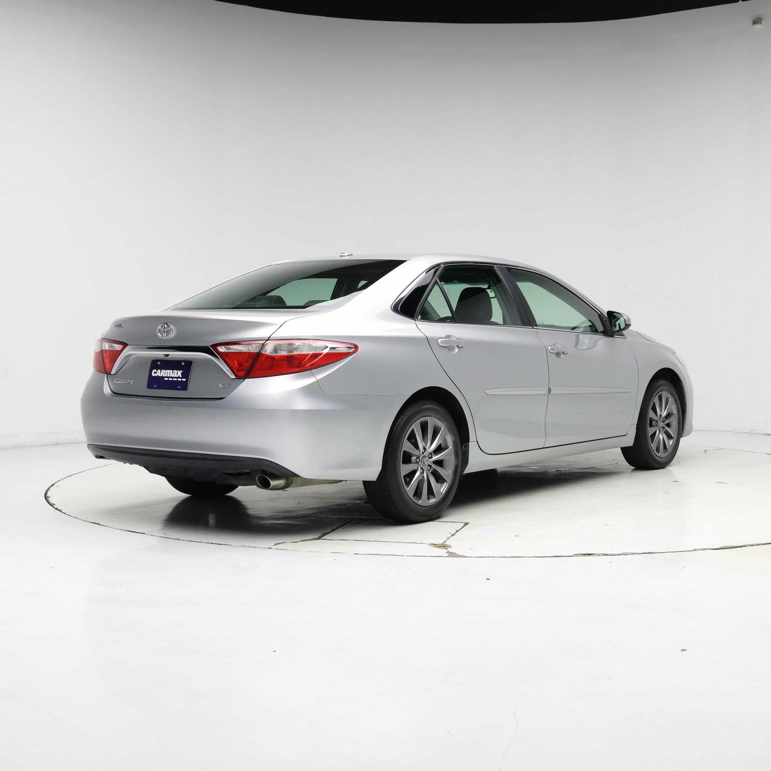 Thumbnail: 2017 Toyota Camry - 8